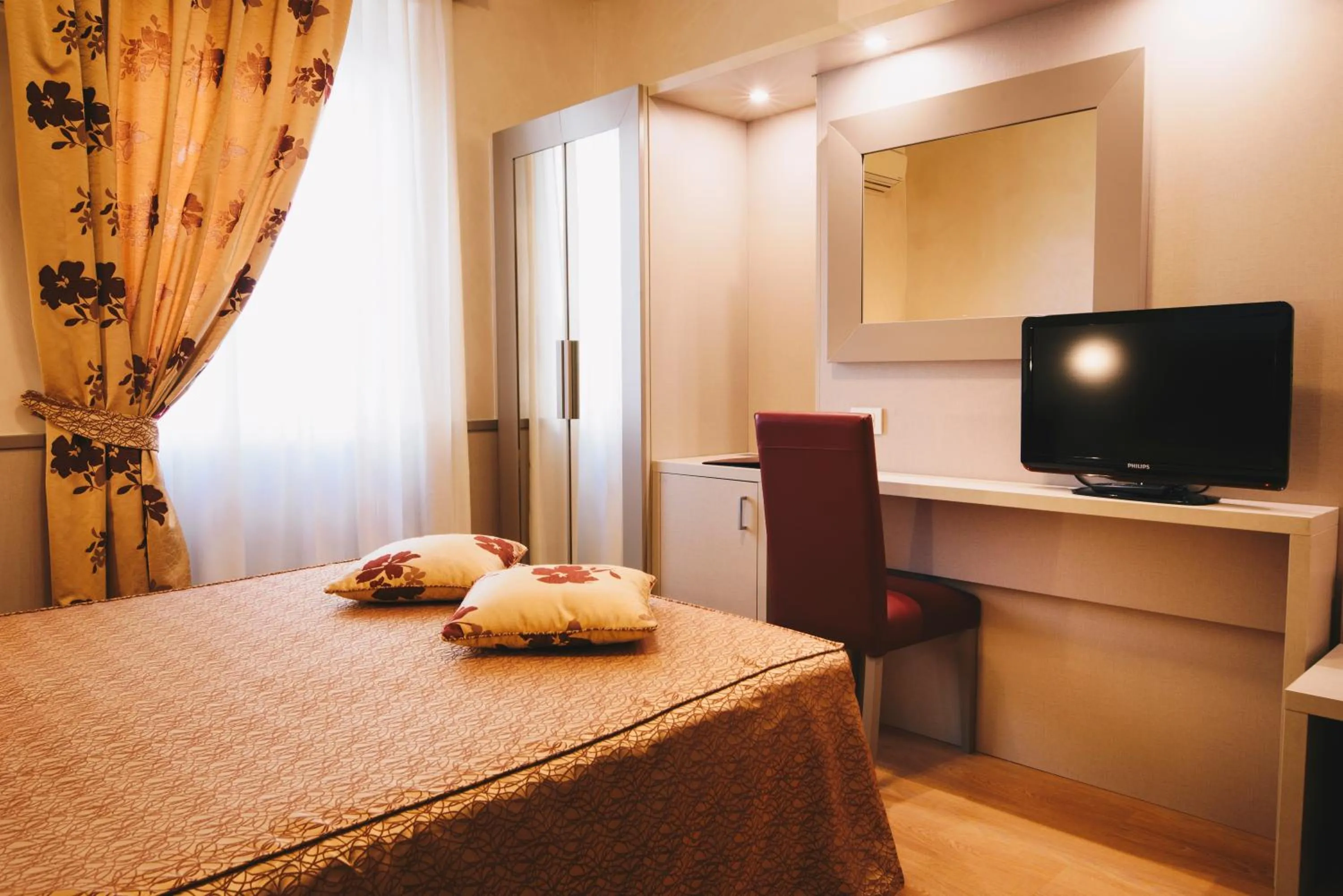 Photo of the whole room, Bed in Hotel Corallo