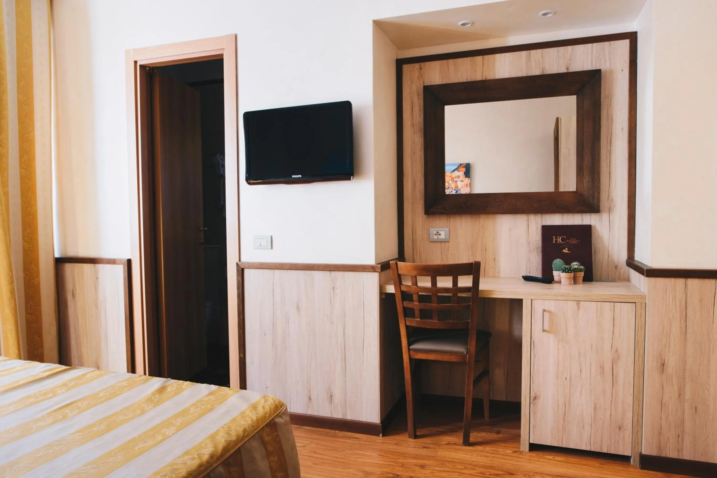 Photo of the whole room, Bed in Hotel Corallo