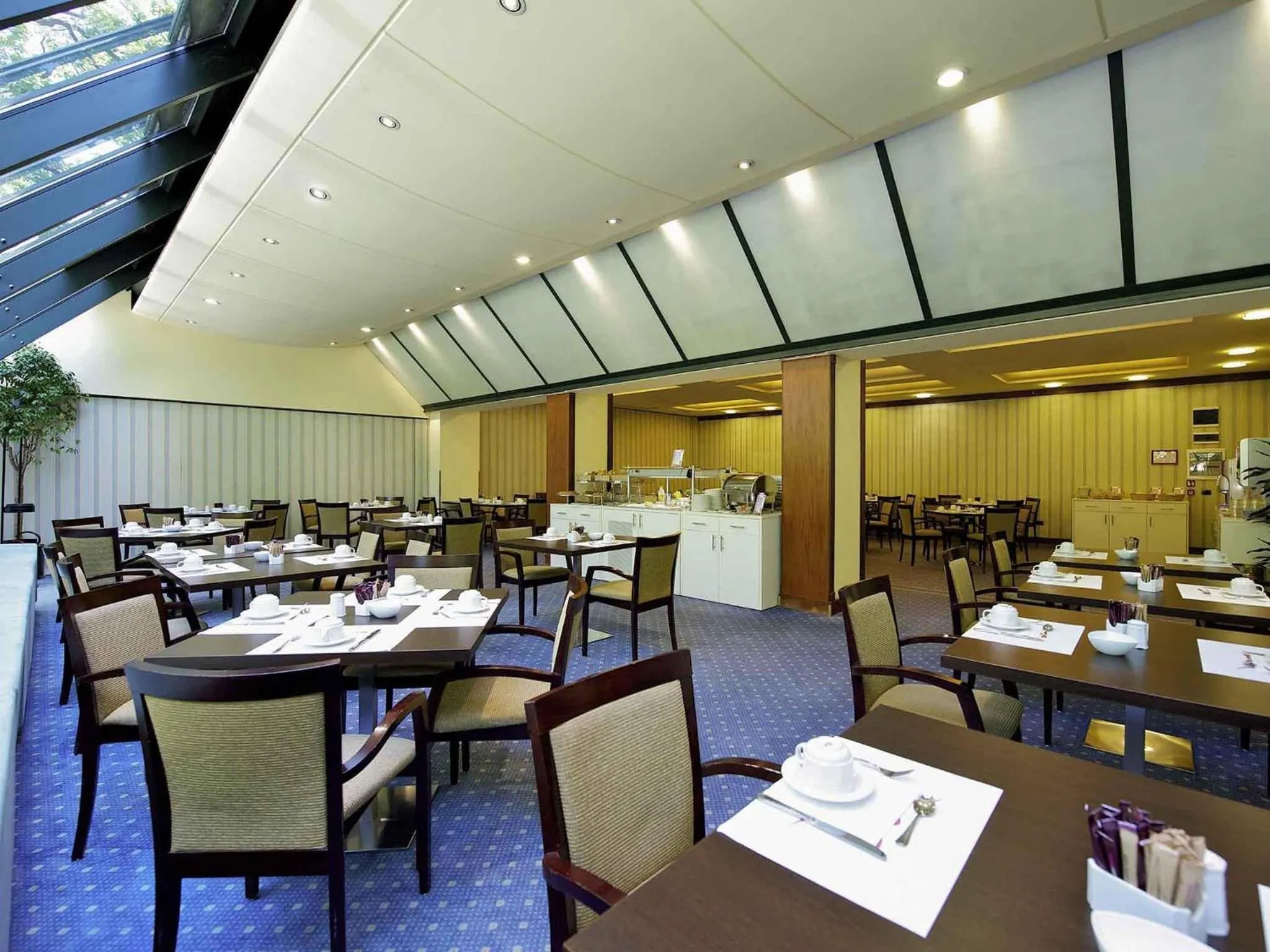 Lounge or bar in Mercure Reggio Emilia Centro Astoria