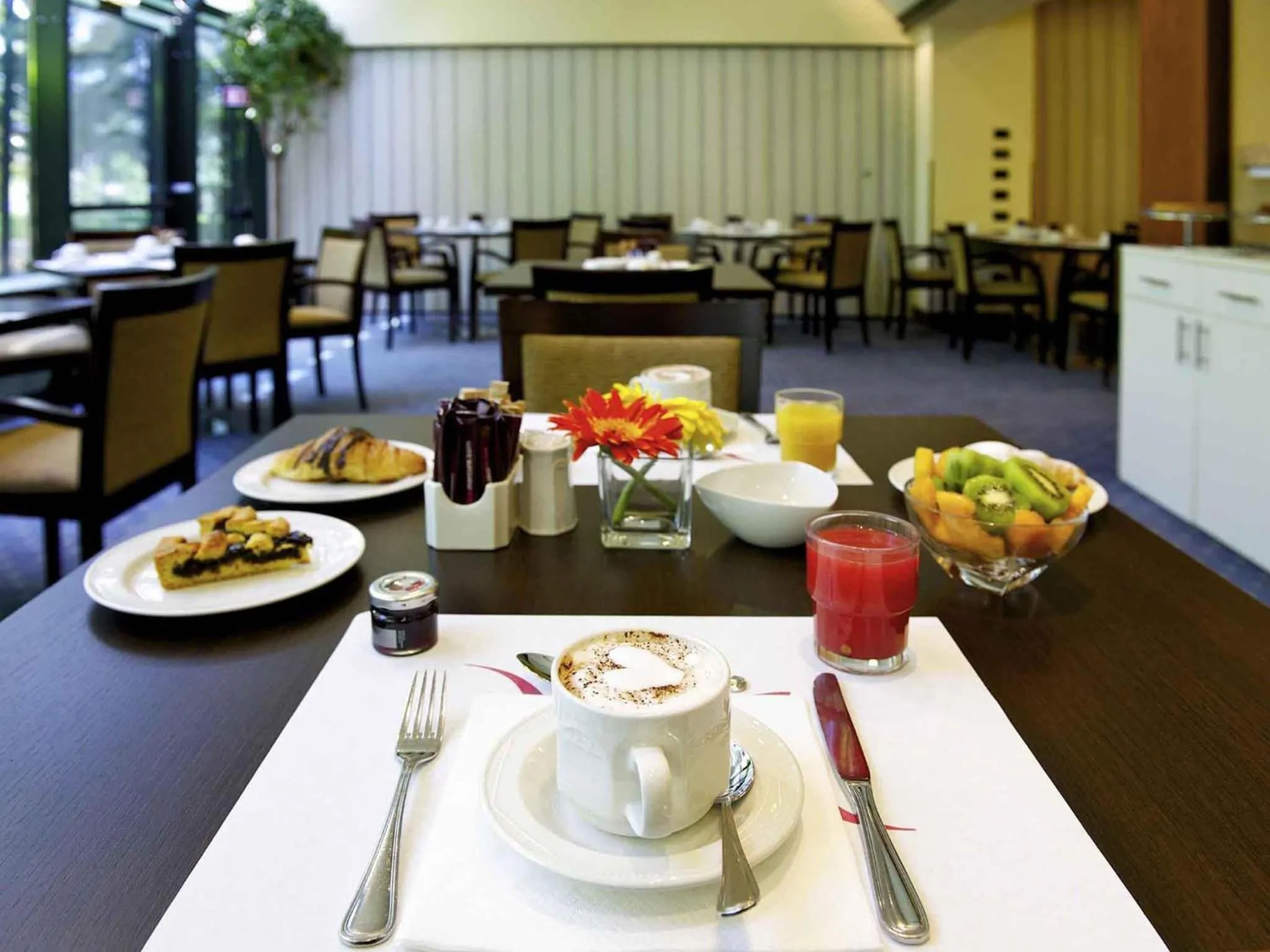 Lounge or bar in Mercure Reggio Emilia Centro Astoria