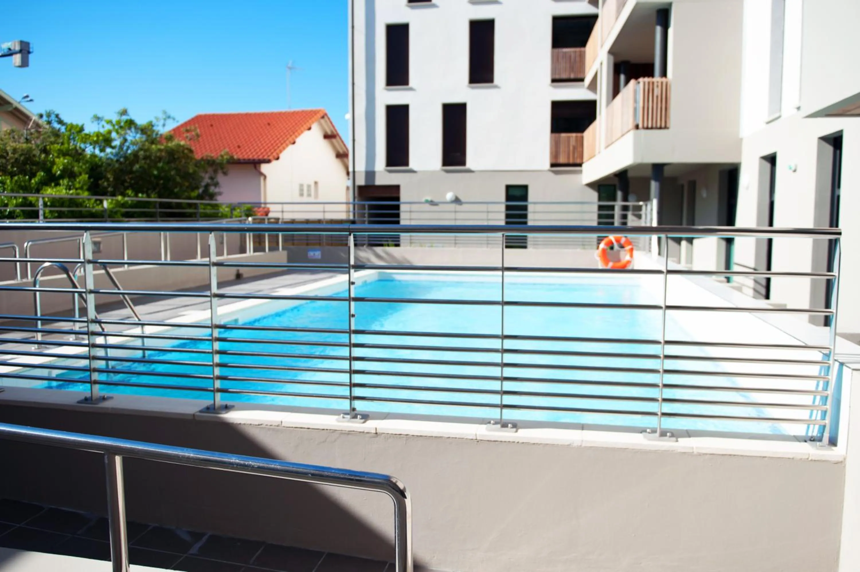 Swimming pool in Résidence Néméa l'Estacade