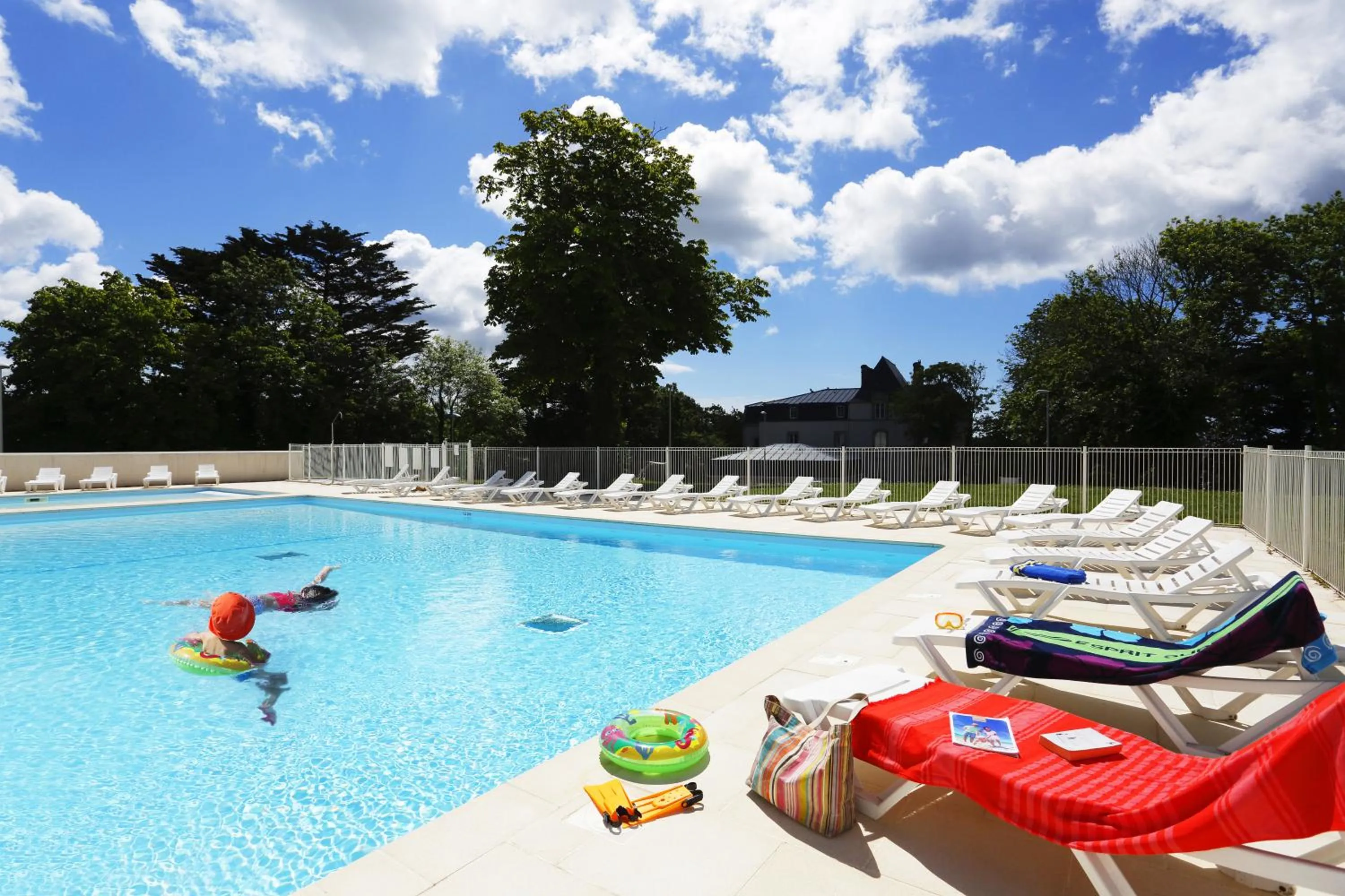 Solarium in Terres de France Le Domaine de la Baie