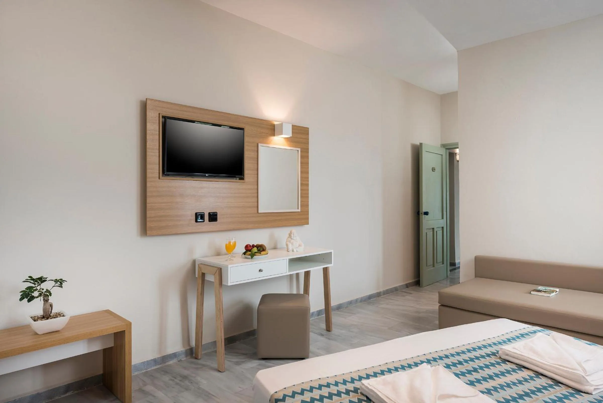 TV and multimedia, Bed in Summer Beach Hotel