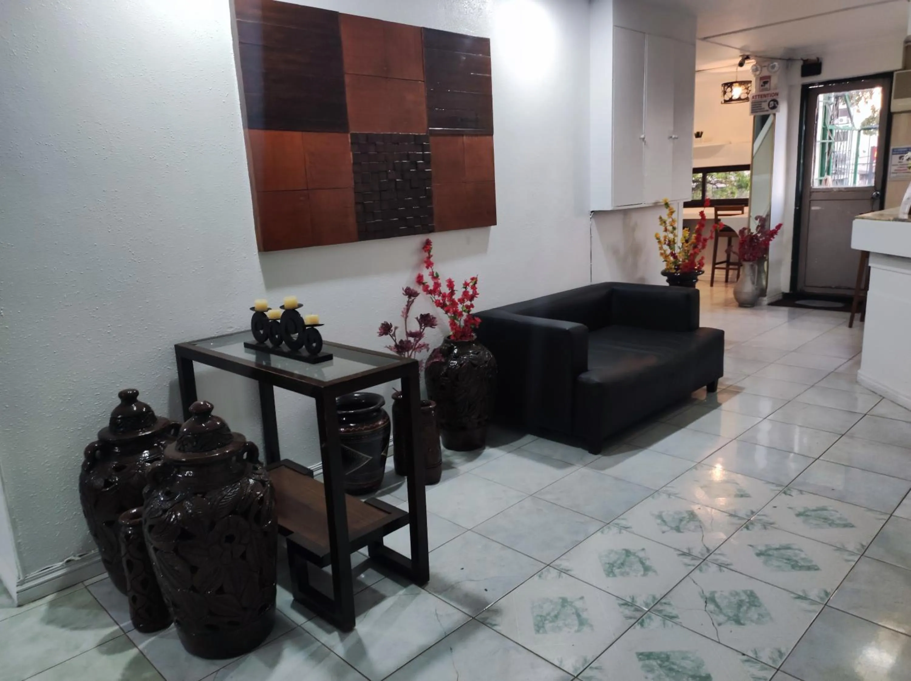 Lobby or reception in Parkview Hotel