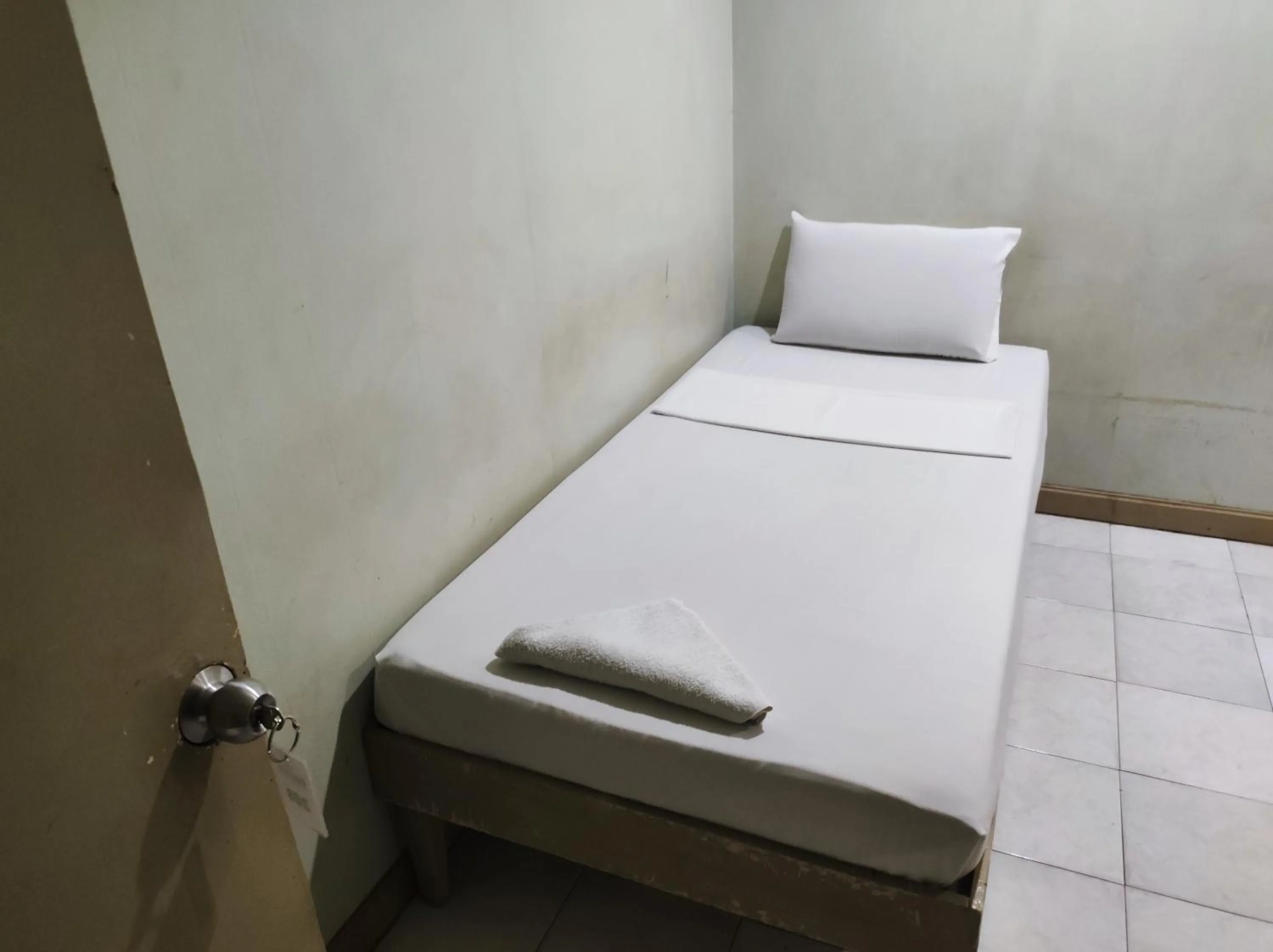 Bed in Parkview Hotel