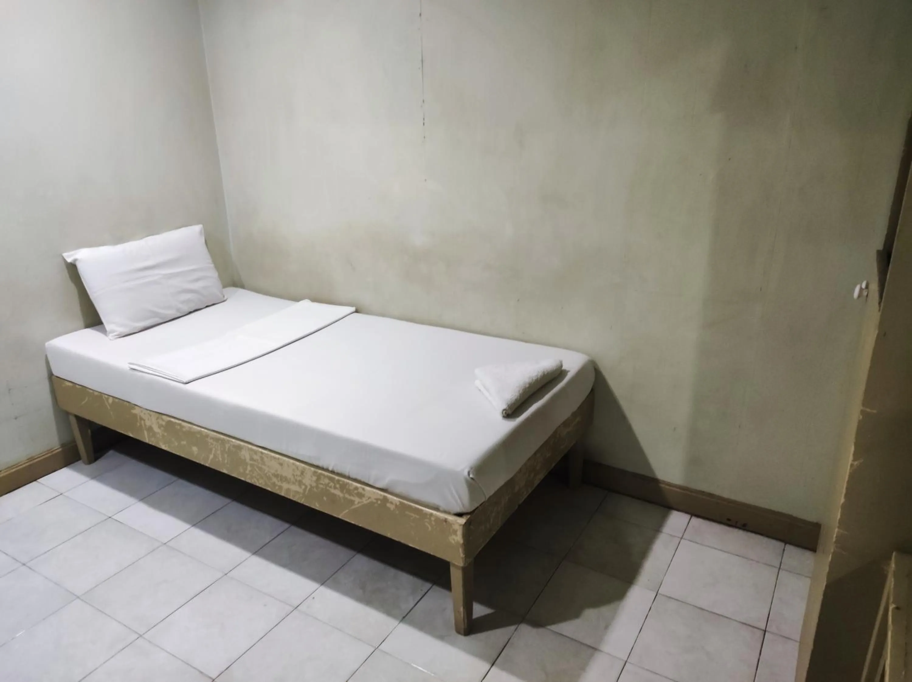 Bed in Parkview Hotel