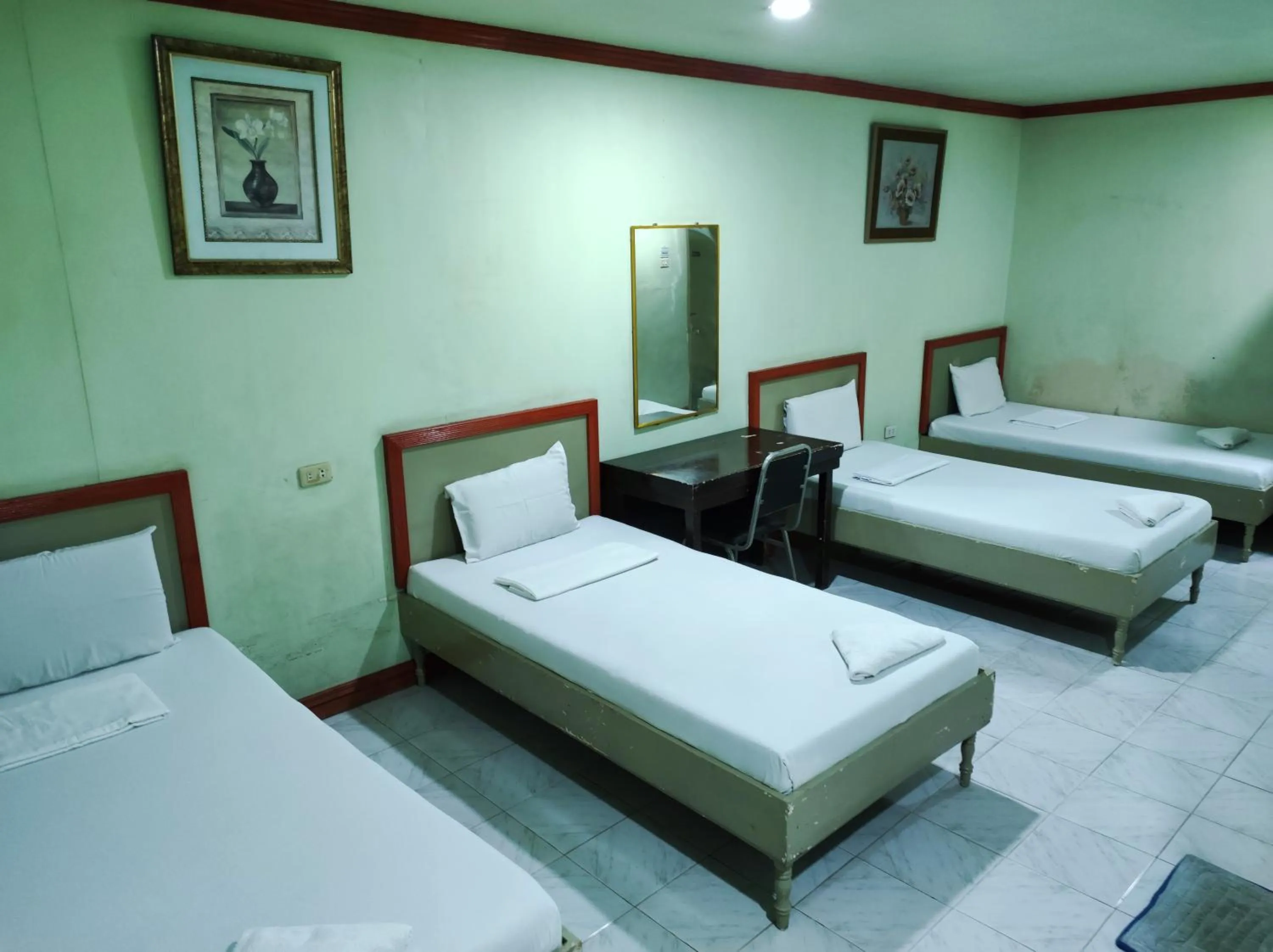 Bed in Parkview Hotel