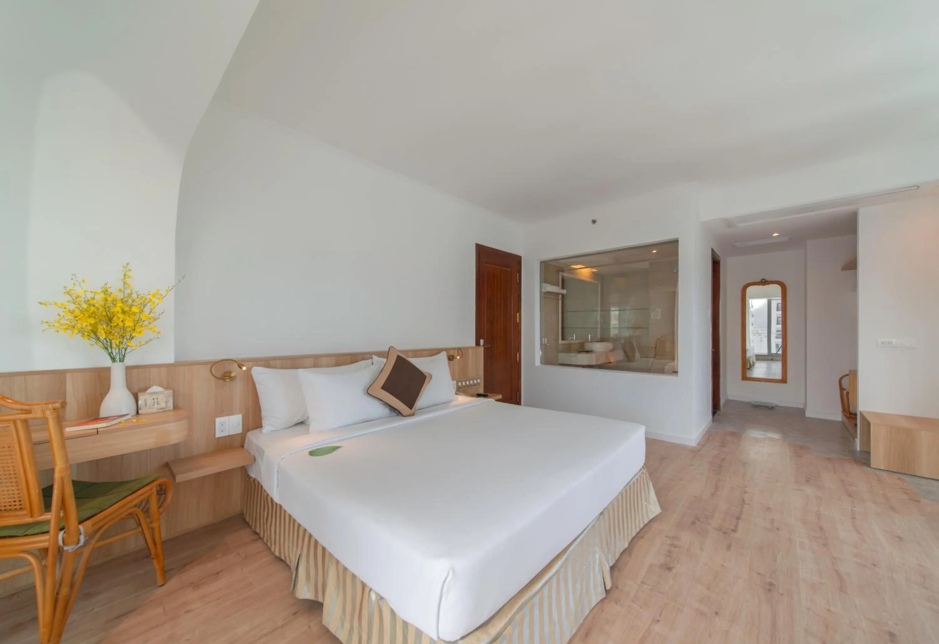 Junior Suite with Balcony in Green World Hotel Nha Trang