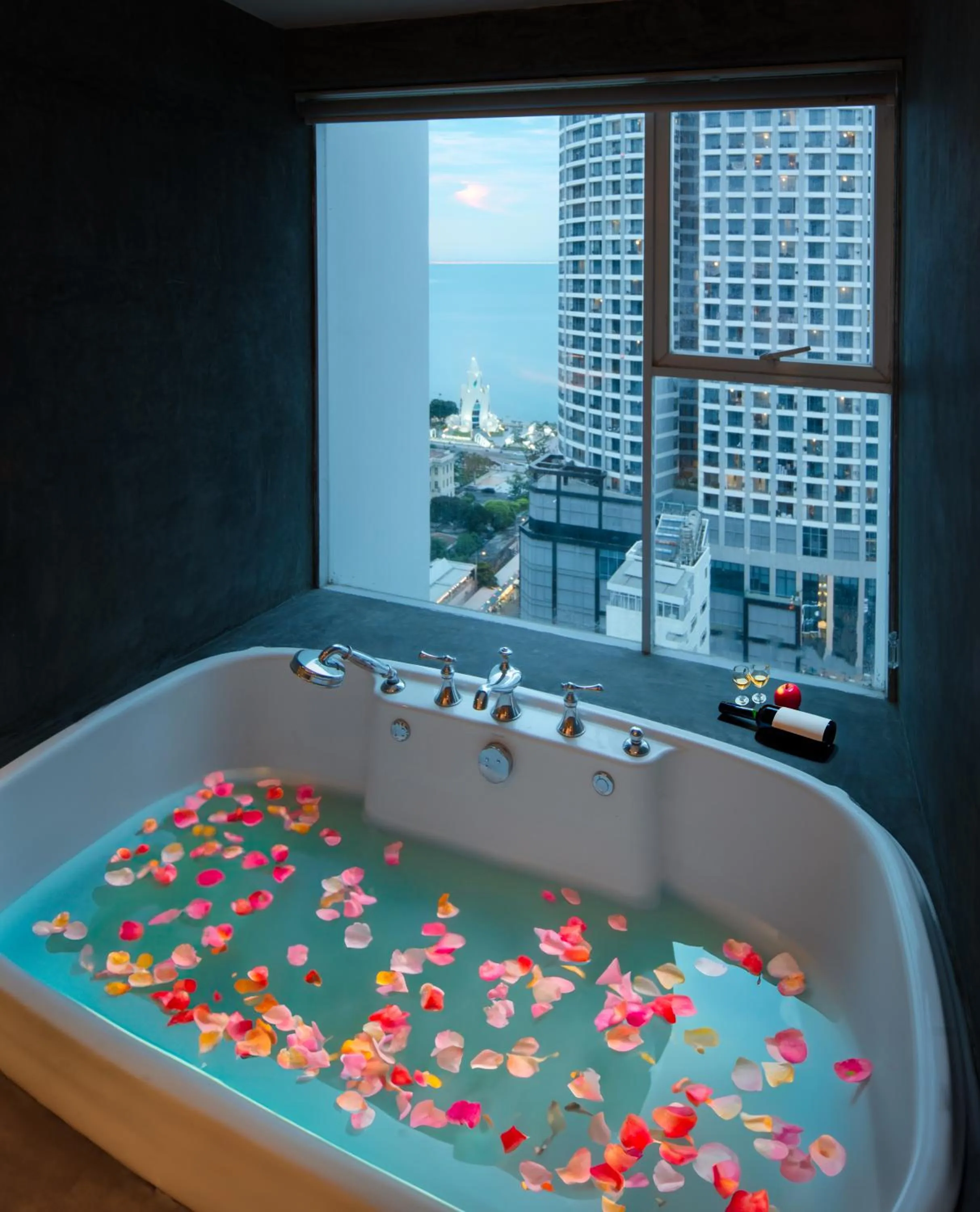 Bath in Green World Hotel Nha Trang