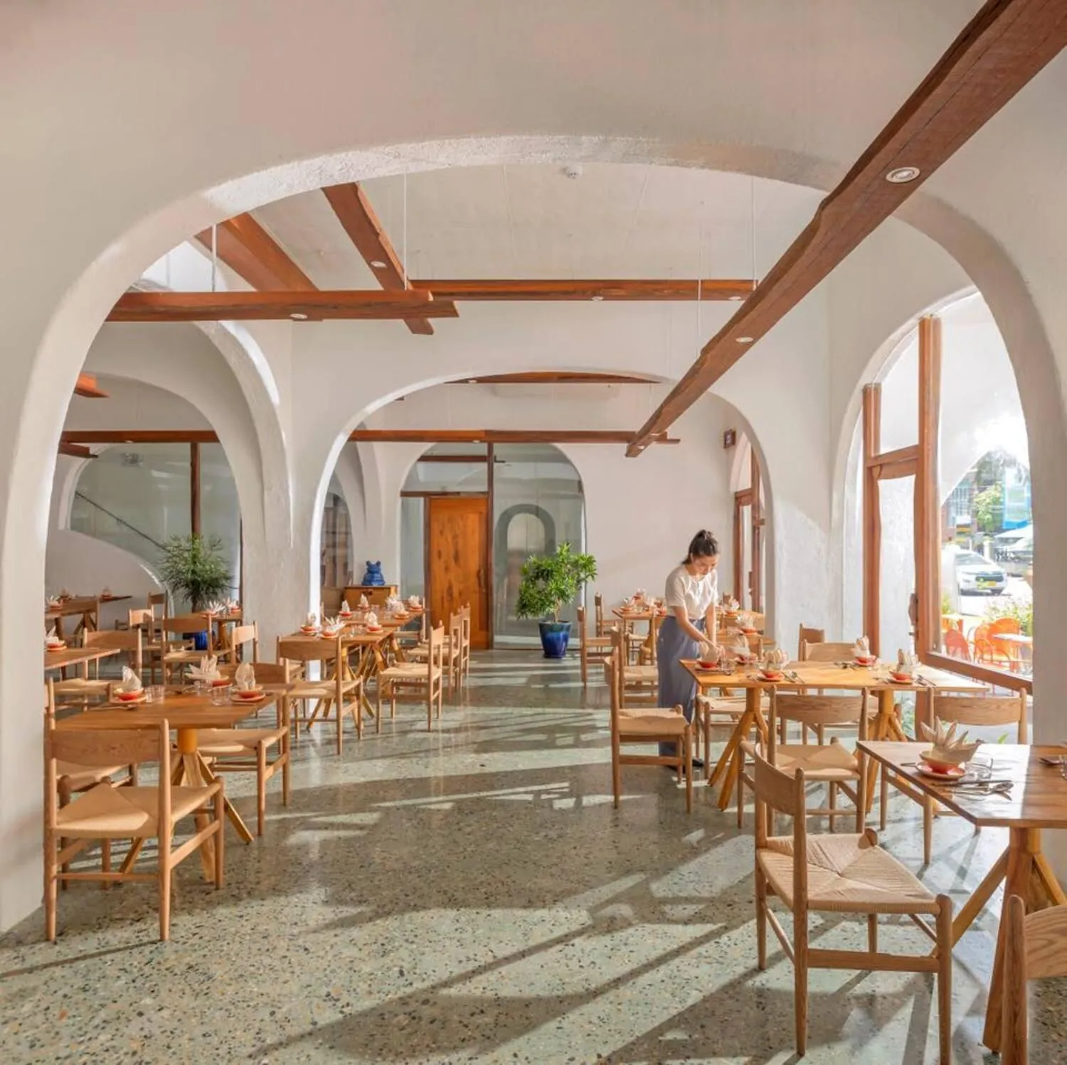 Restaurant/places to eat in Green World Hotel Nha Trang