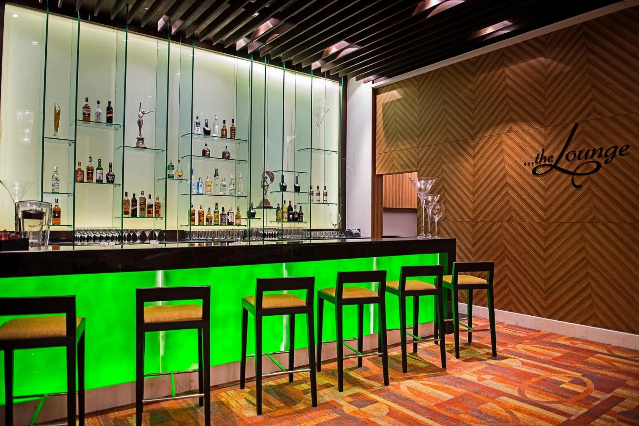 Lounge or bar in Holiday Inn Amritsar Ranjit Avenue by IHG