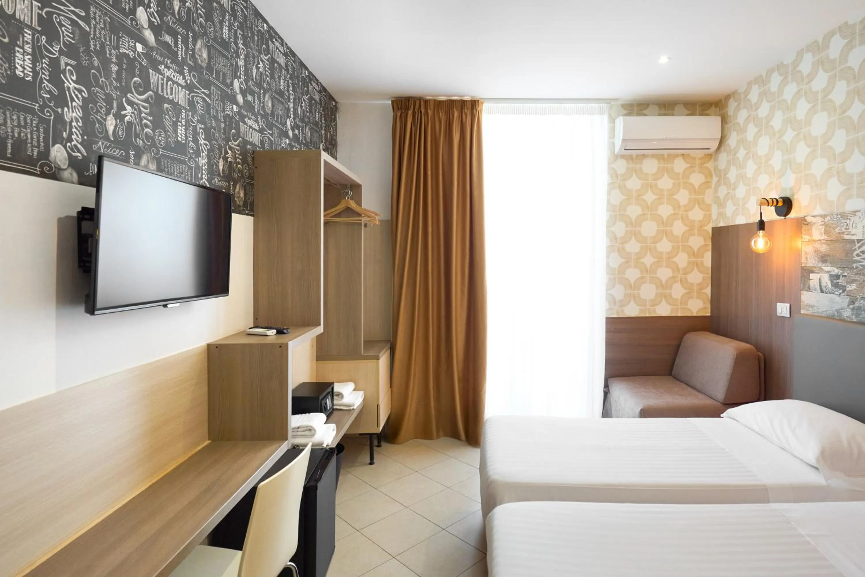 Bedroom, Bed in Hotel Centrale