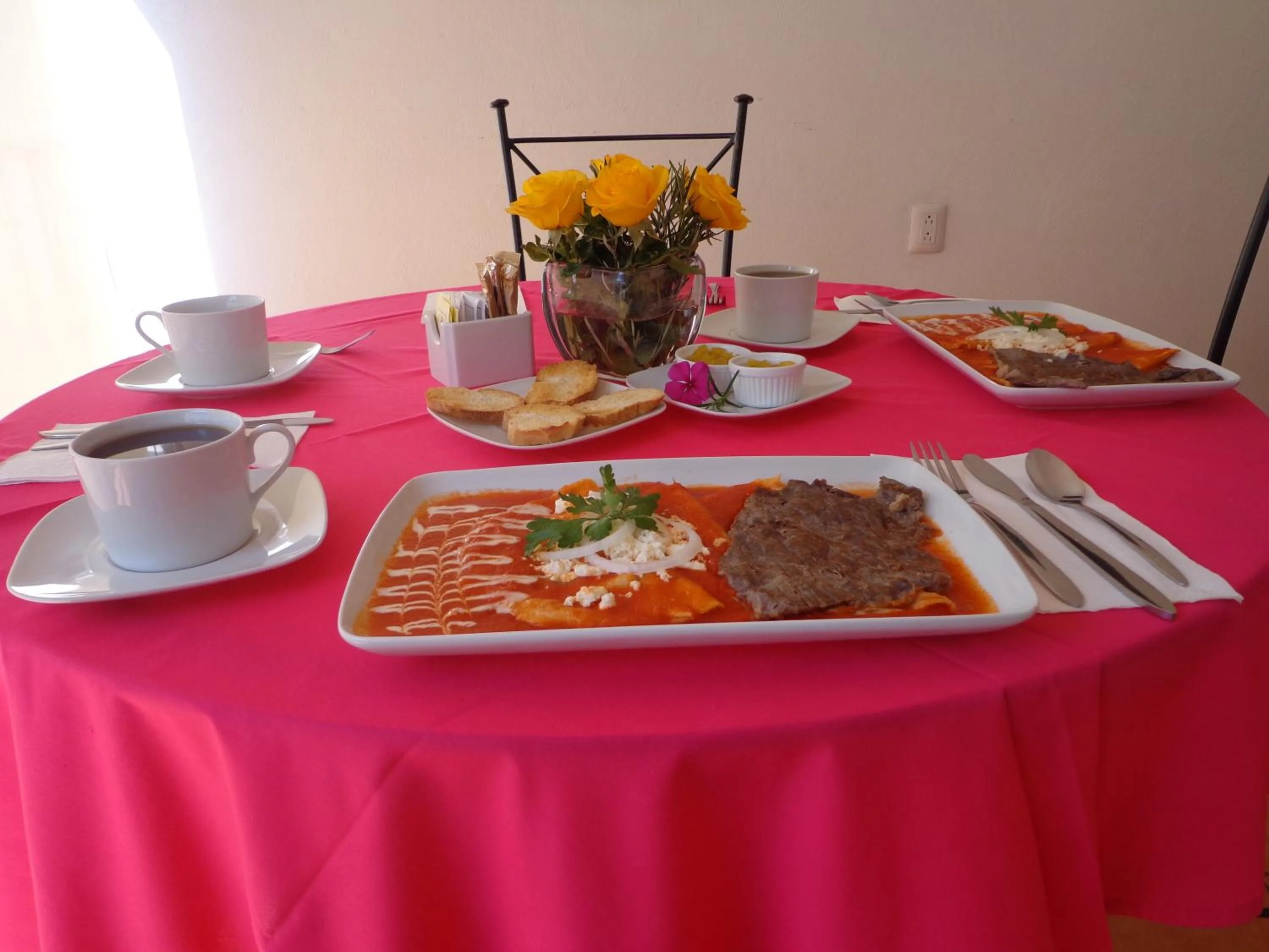 Restaurant/places to eat in Hotel del Marquesado