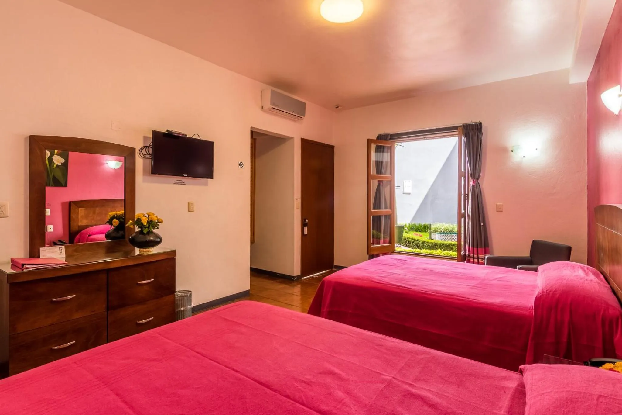 Bed in Hotel del Marquesado