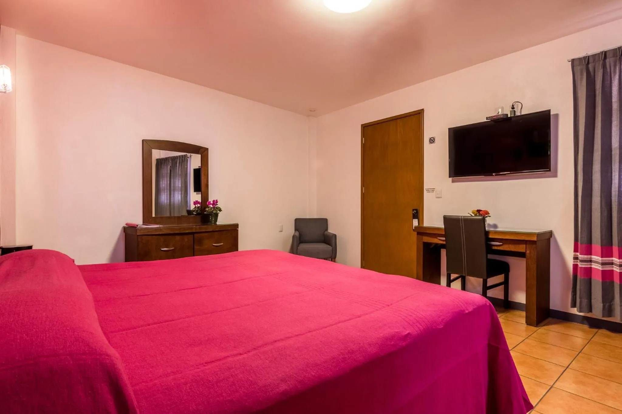 Bed in Hotel del Marquesado