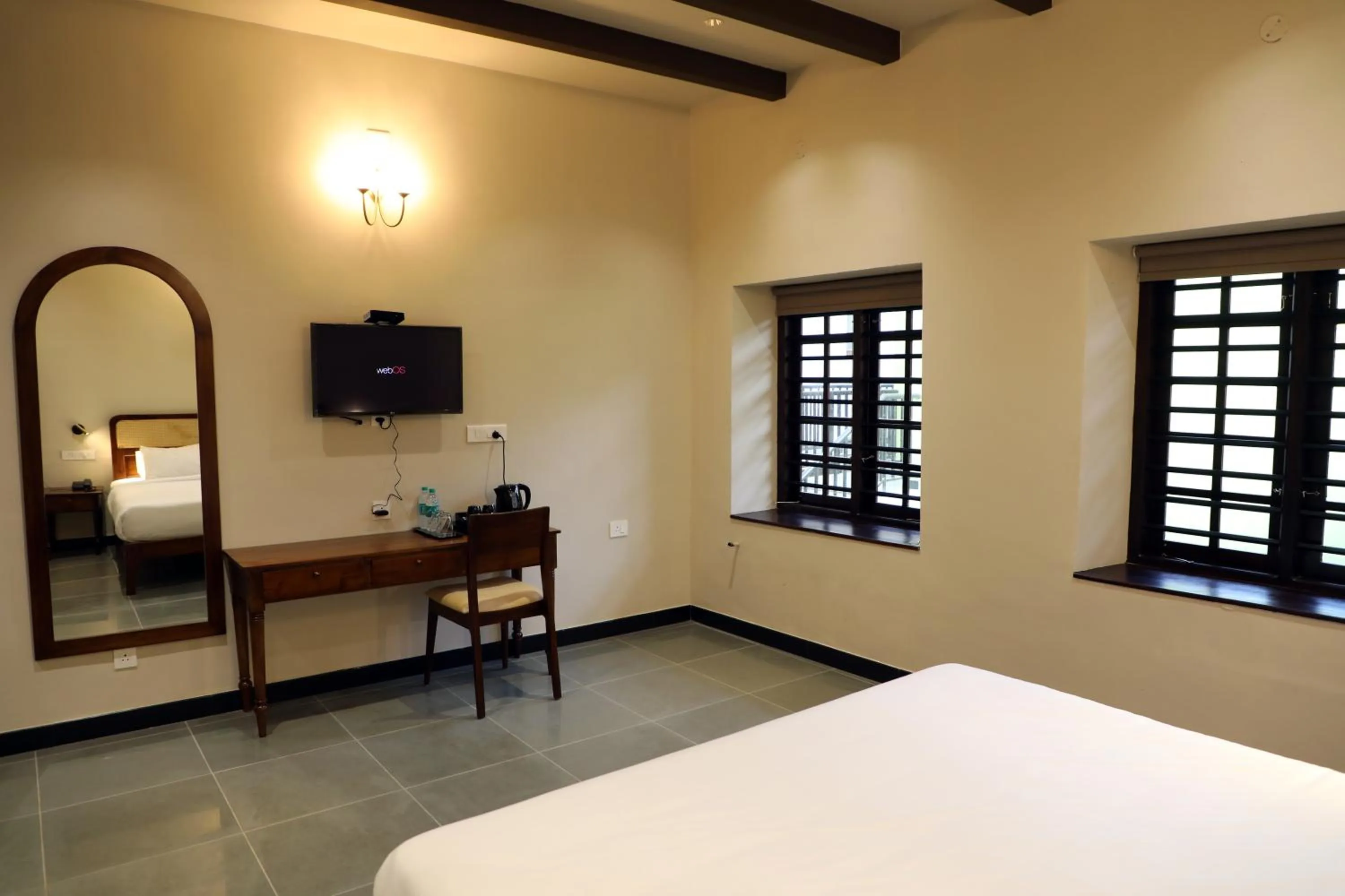 TV and multimedia, Bed in THE SUNSET BAY