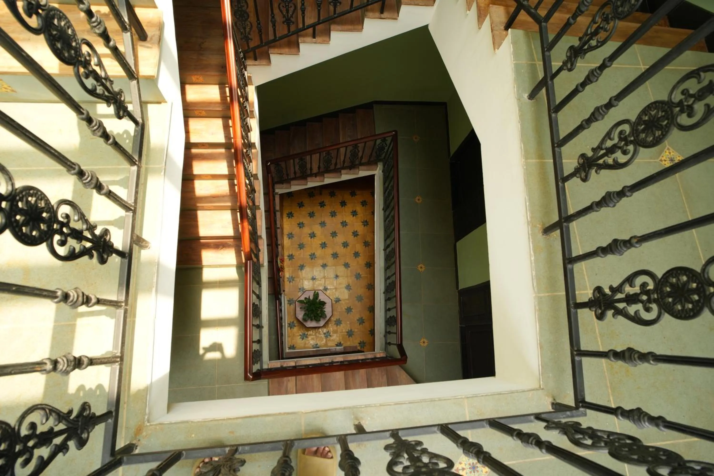 Property building in THE SUNSET BAY