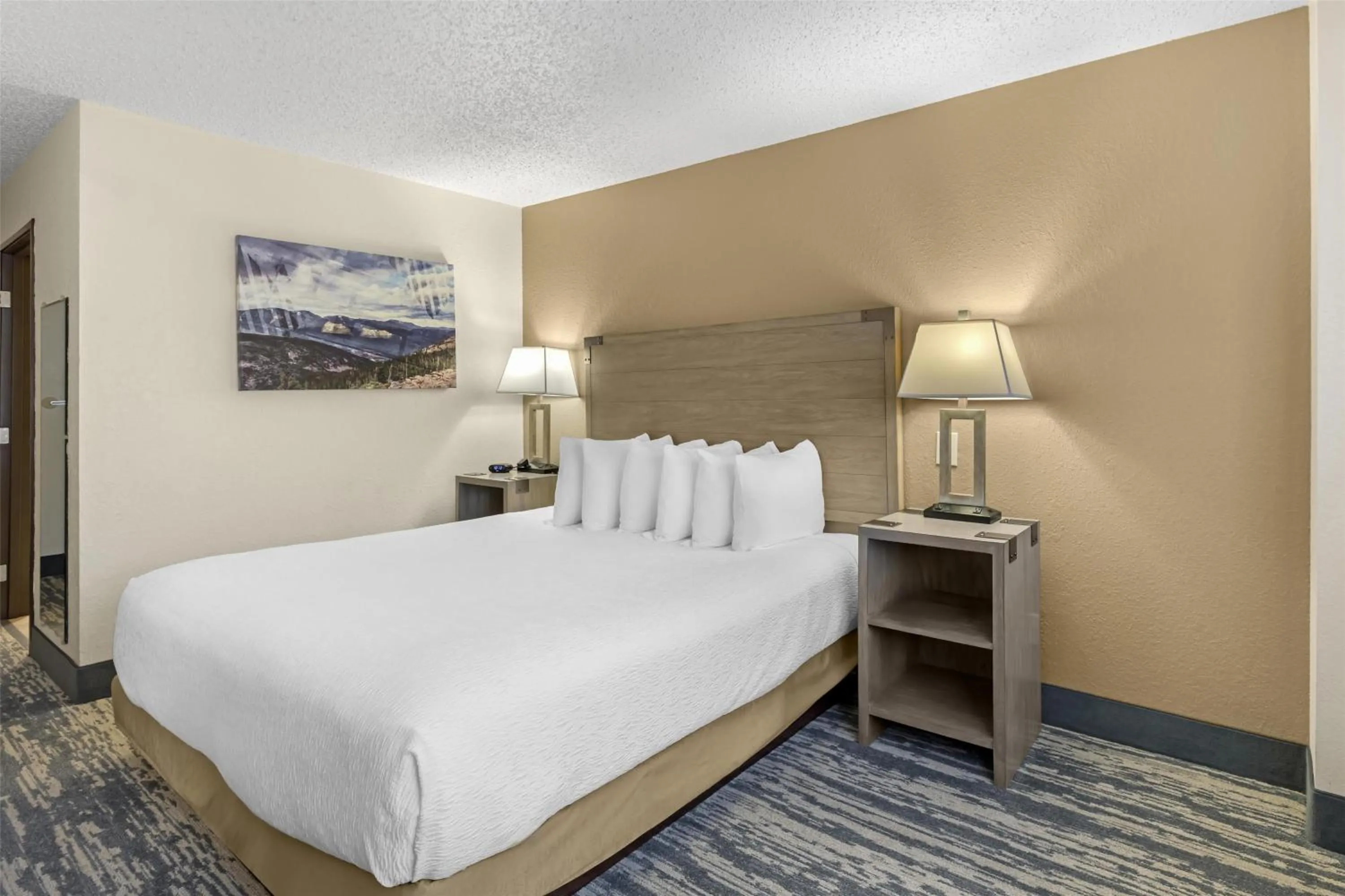 Bedroom, Bed in Best Western Alpenglo Lodge