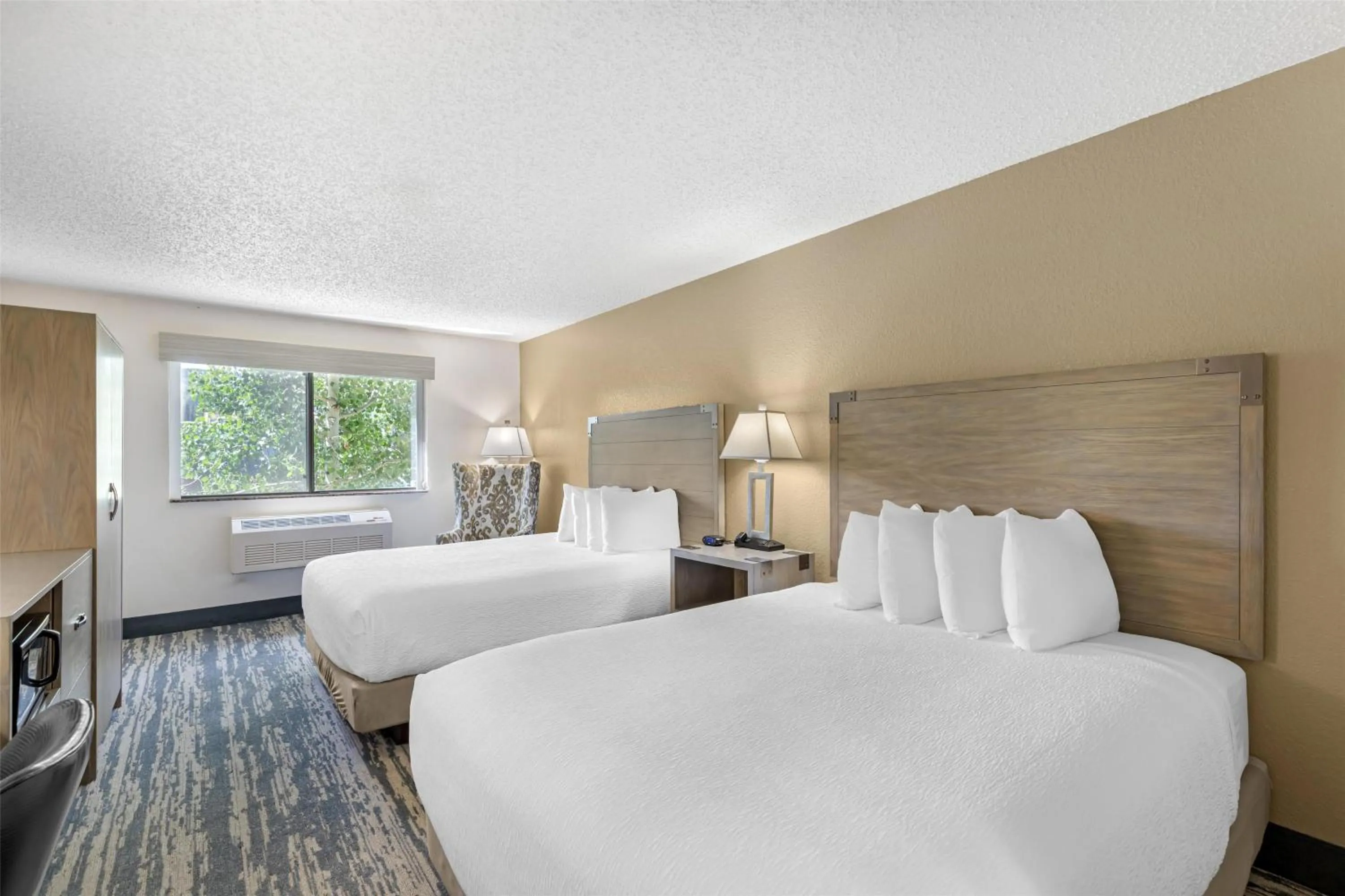 Bedroom, Bed in Best Western Alpenglo Lodge