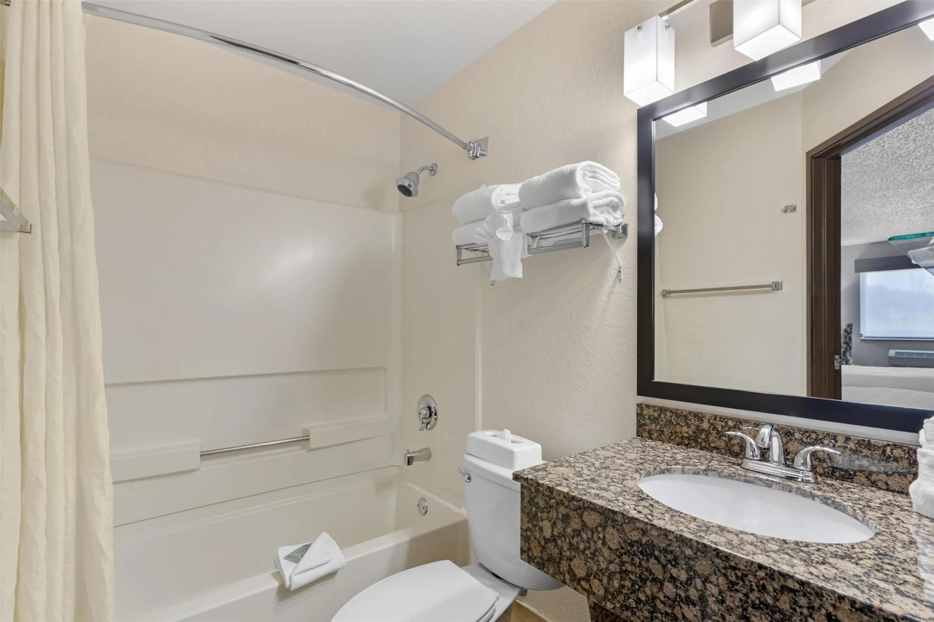 Bathroom in Best Western Alpenglo Lodge