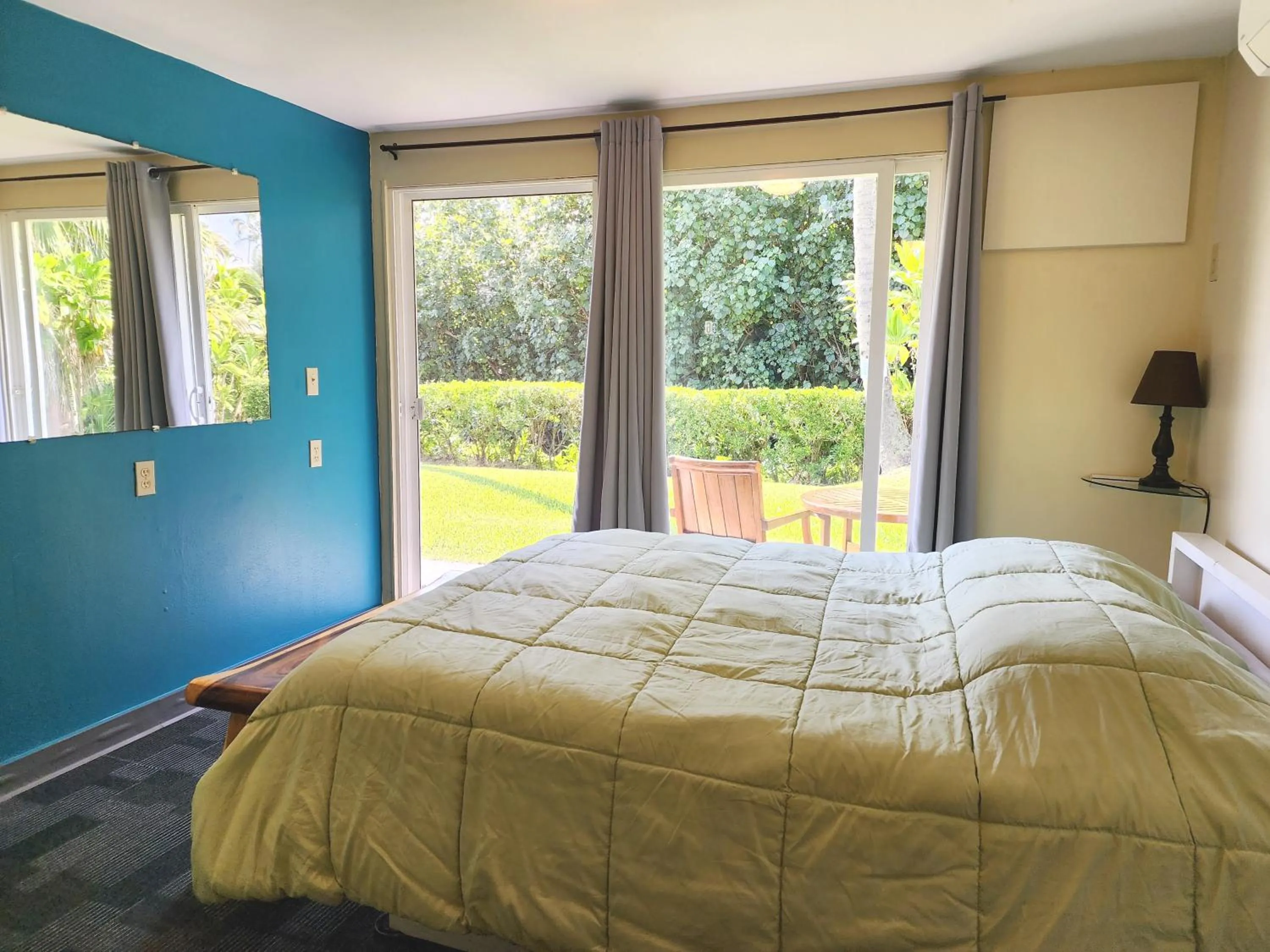 Bed in Arnott's Lodge & Hiking Adventures