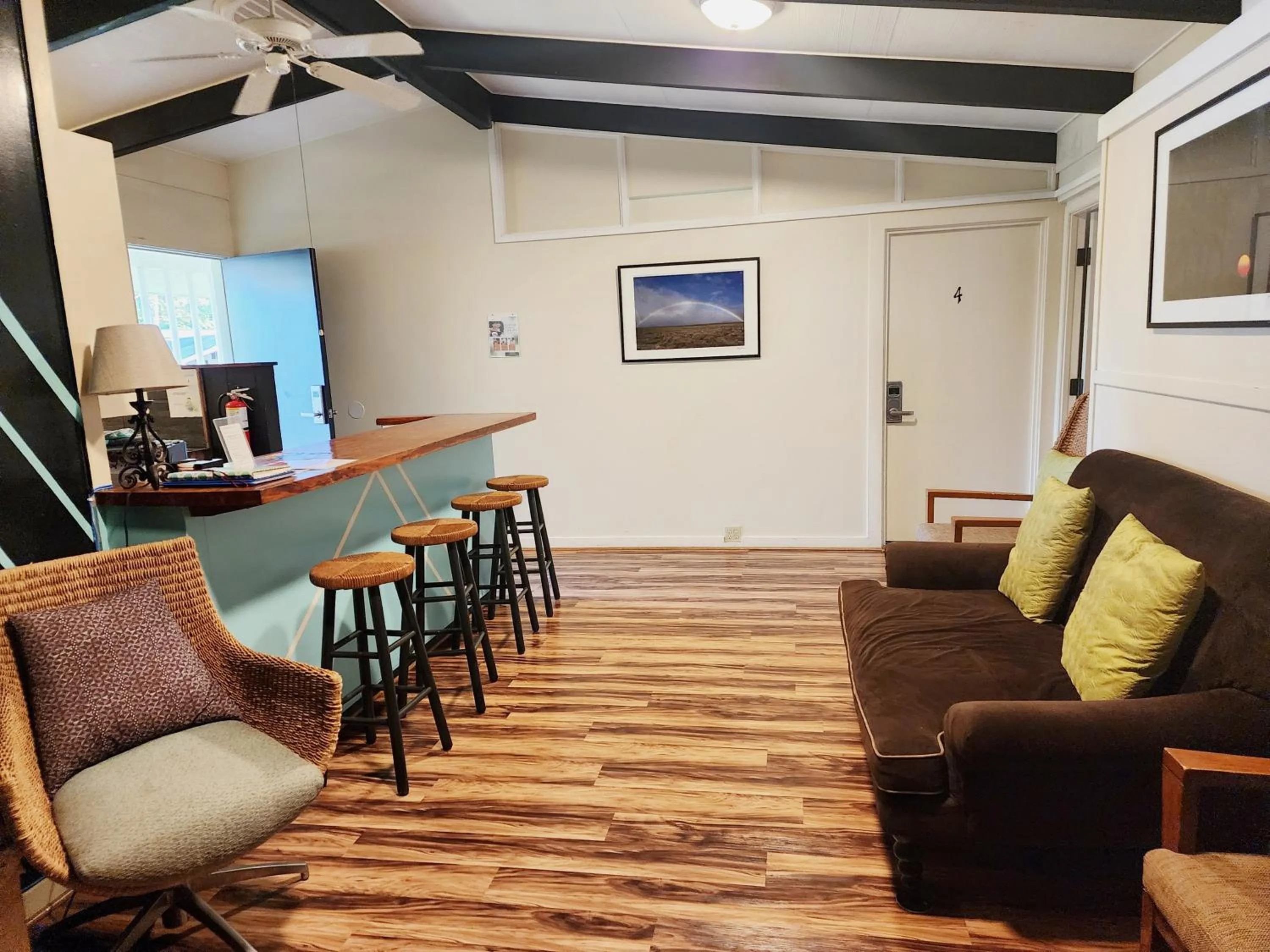 Property building in Arnott's Lodge & Hiking Adventures