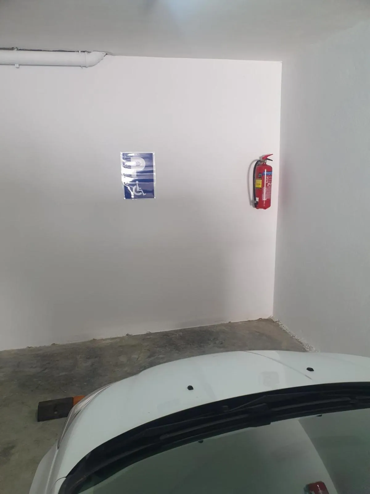 Parking in Anassa Suites