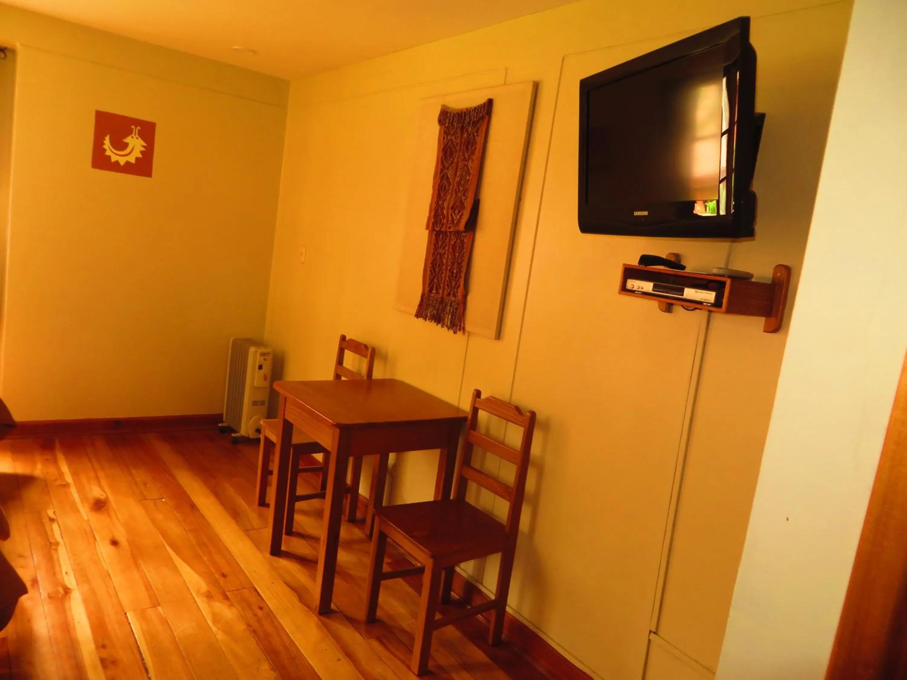 TV and multimedia in Hotel Pakaritampu