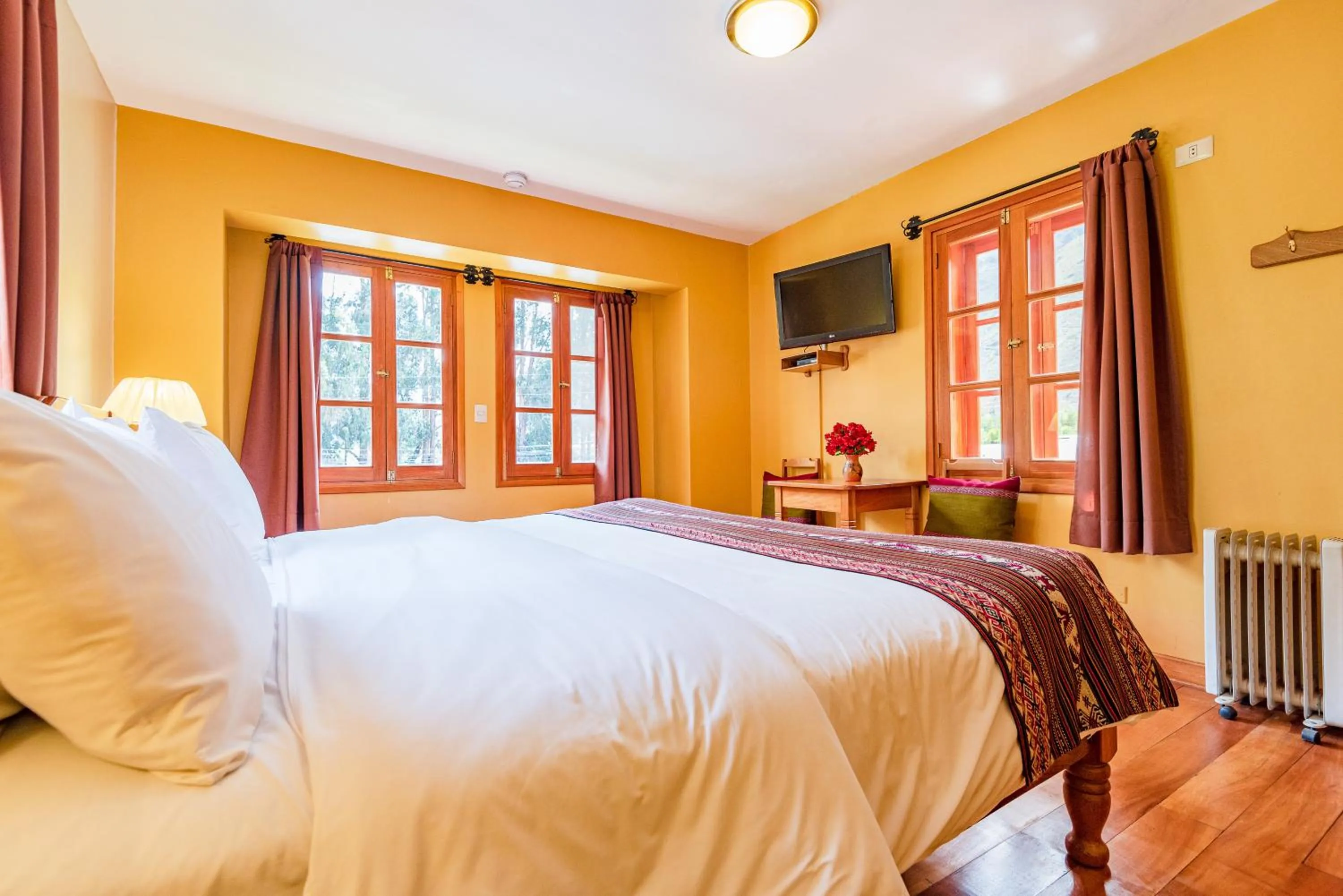 TV and multimedia, Bed in Hotel Pakaritampu