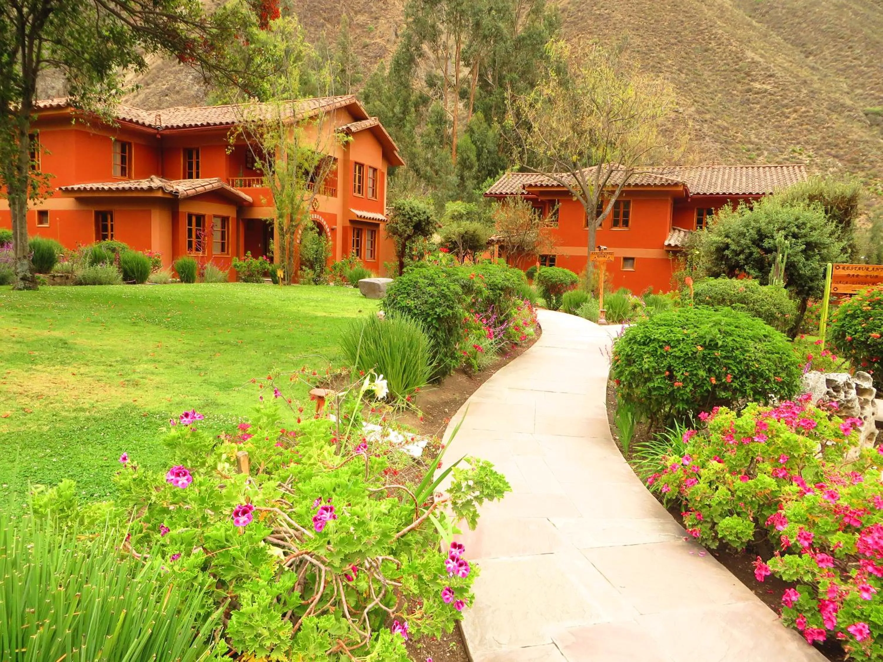 Garden in Hotel Pakaritampu