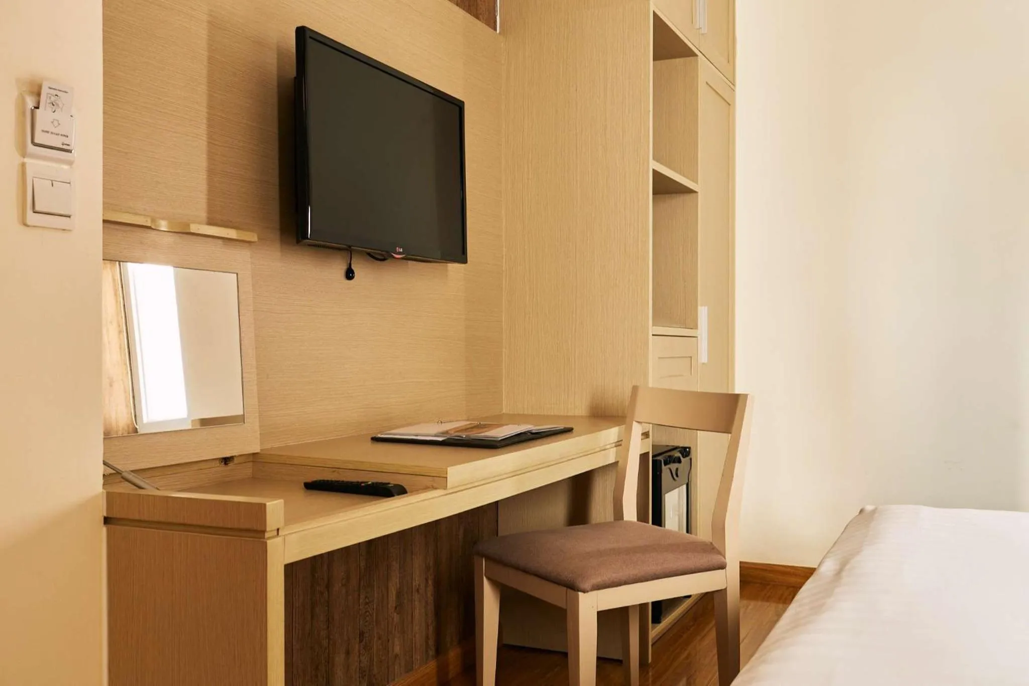 Bedroom, Bed in GK Central Hotel