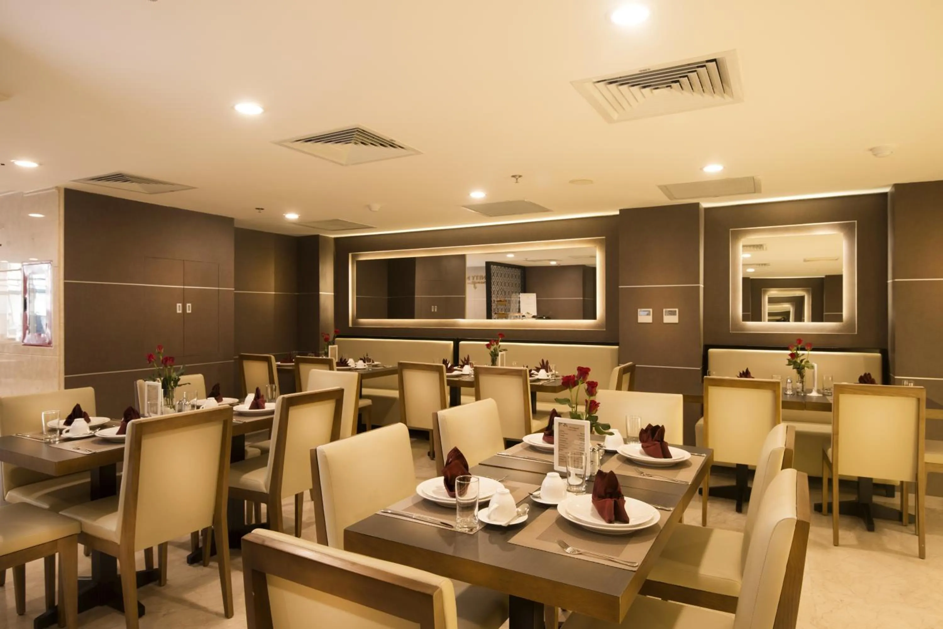 Restaurant/places to eat in GK Central Hotel