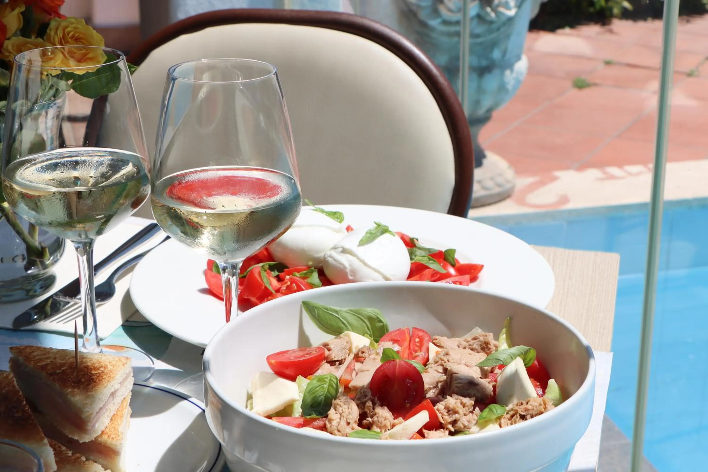 Food and drinks in Hotel Lord Byron