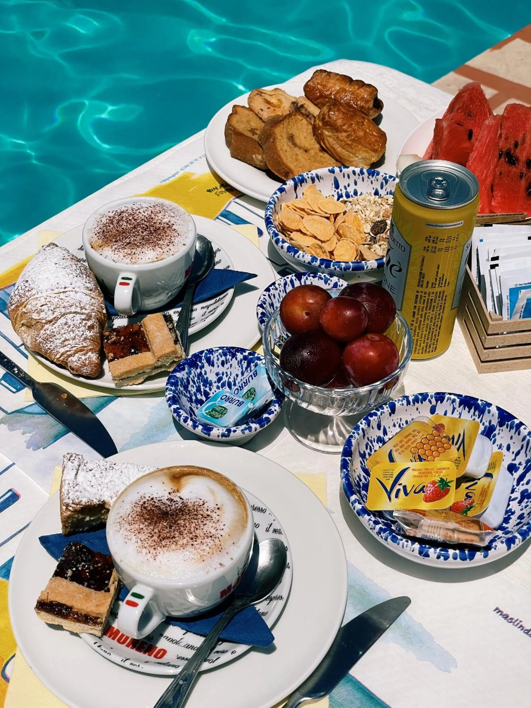 Continental breakfast in Hotel Lord Byron