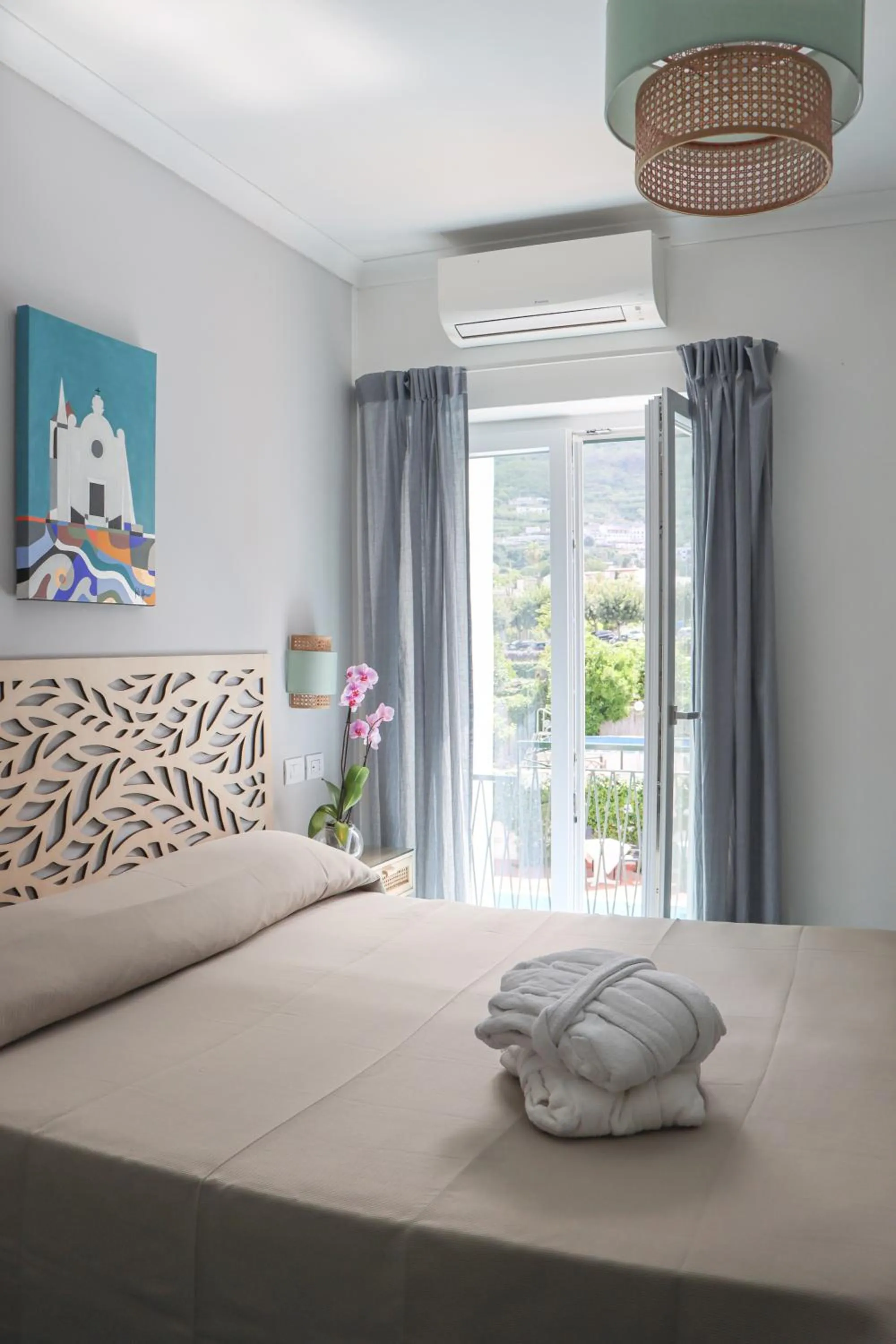 Bed in Hotel Lord Byron