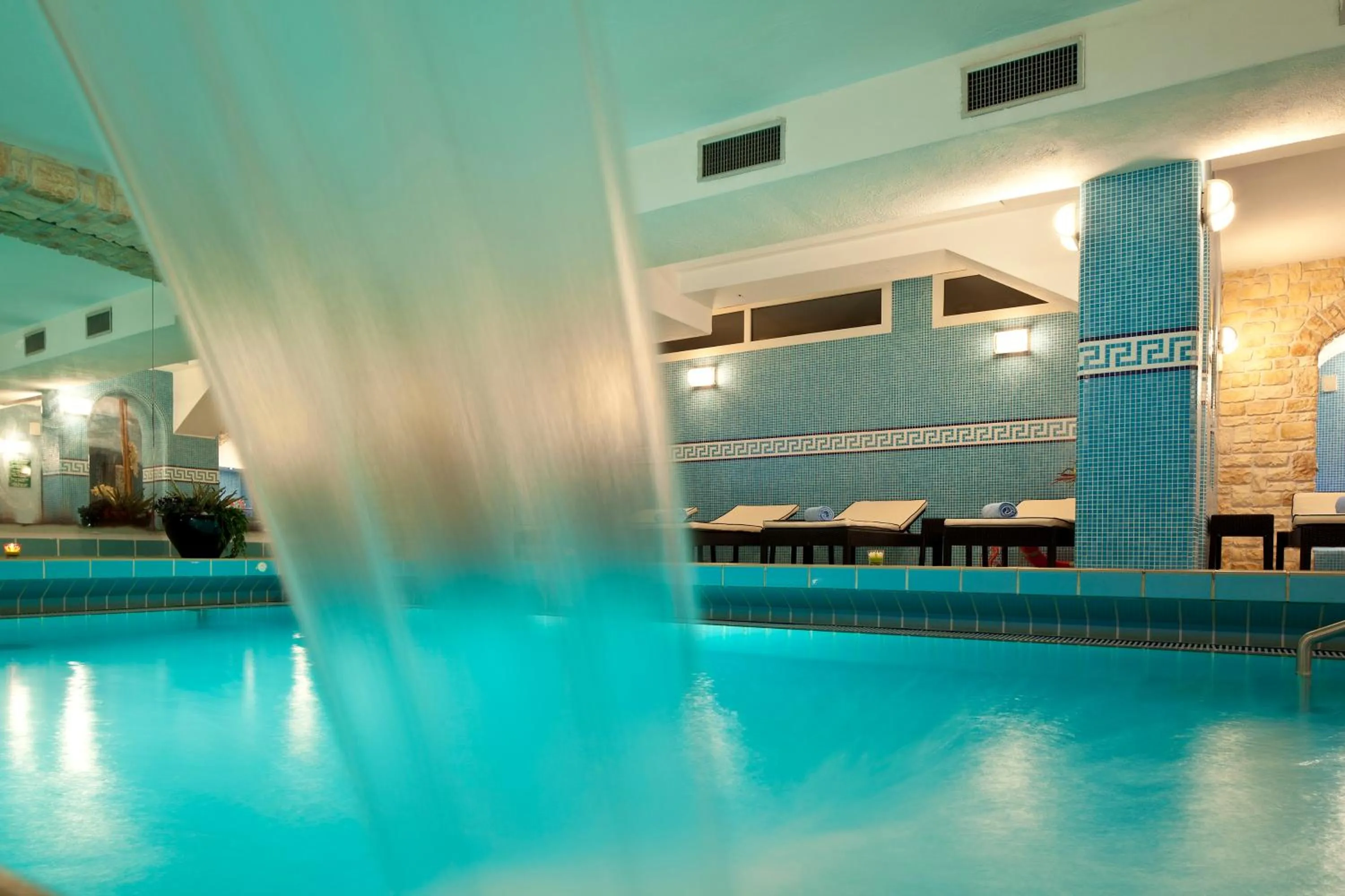 Swimming pool in Le Querce Resort Sea Thermae & Spa