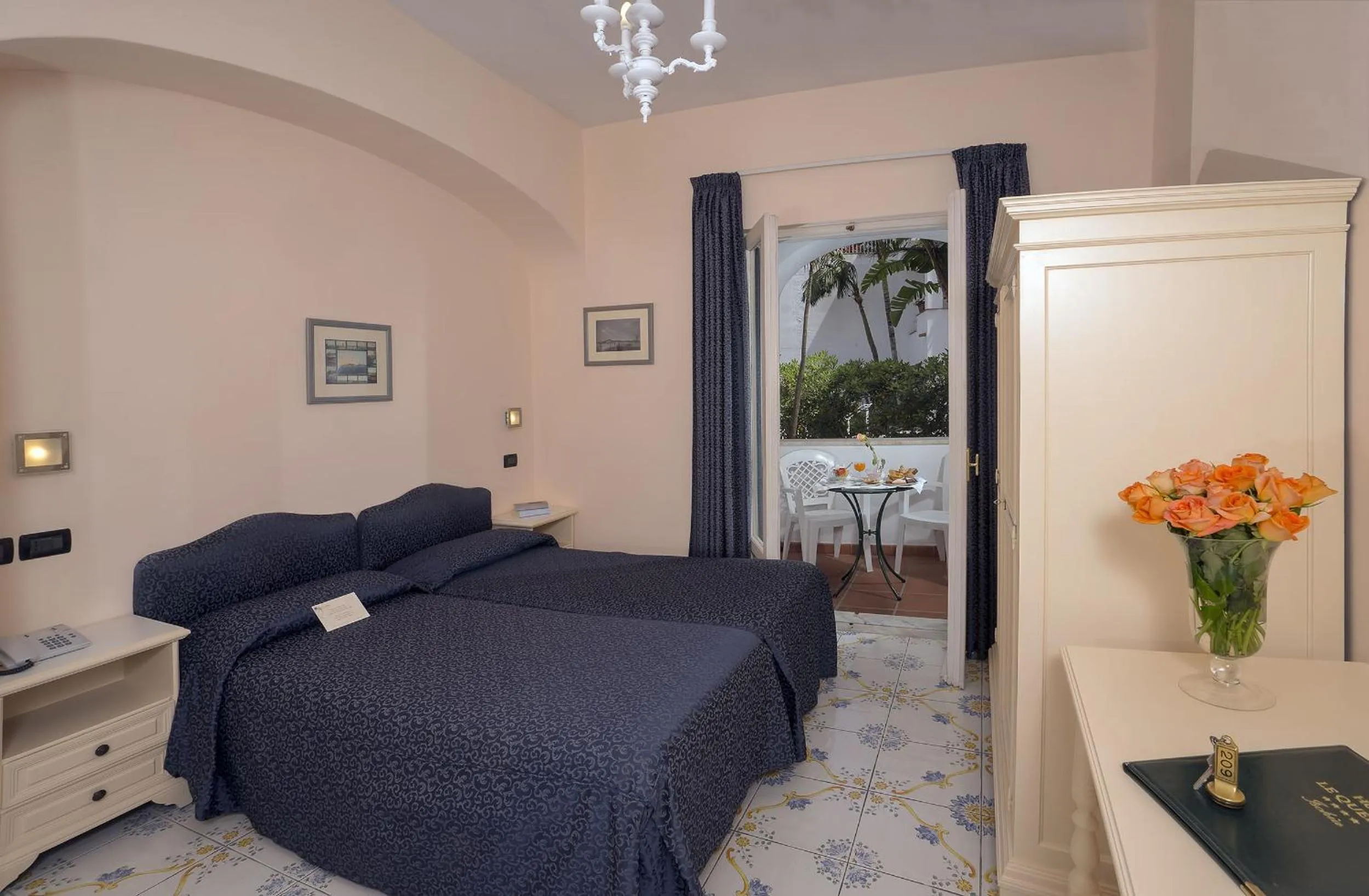 Photo of the whole room, Bed in Le Querce Resort Sea Thermae & Spa