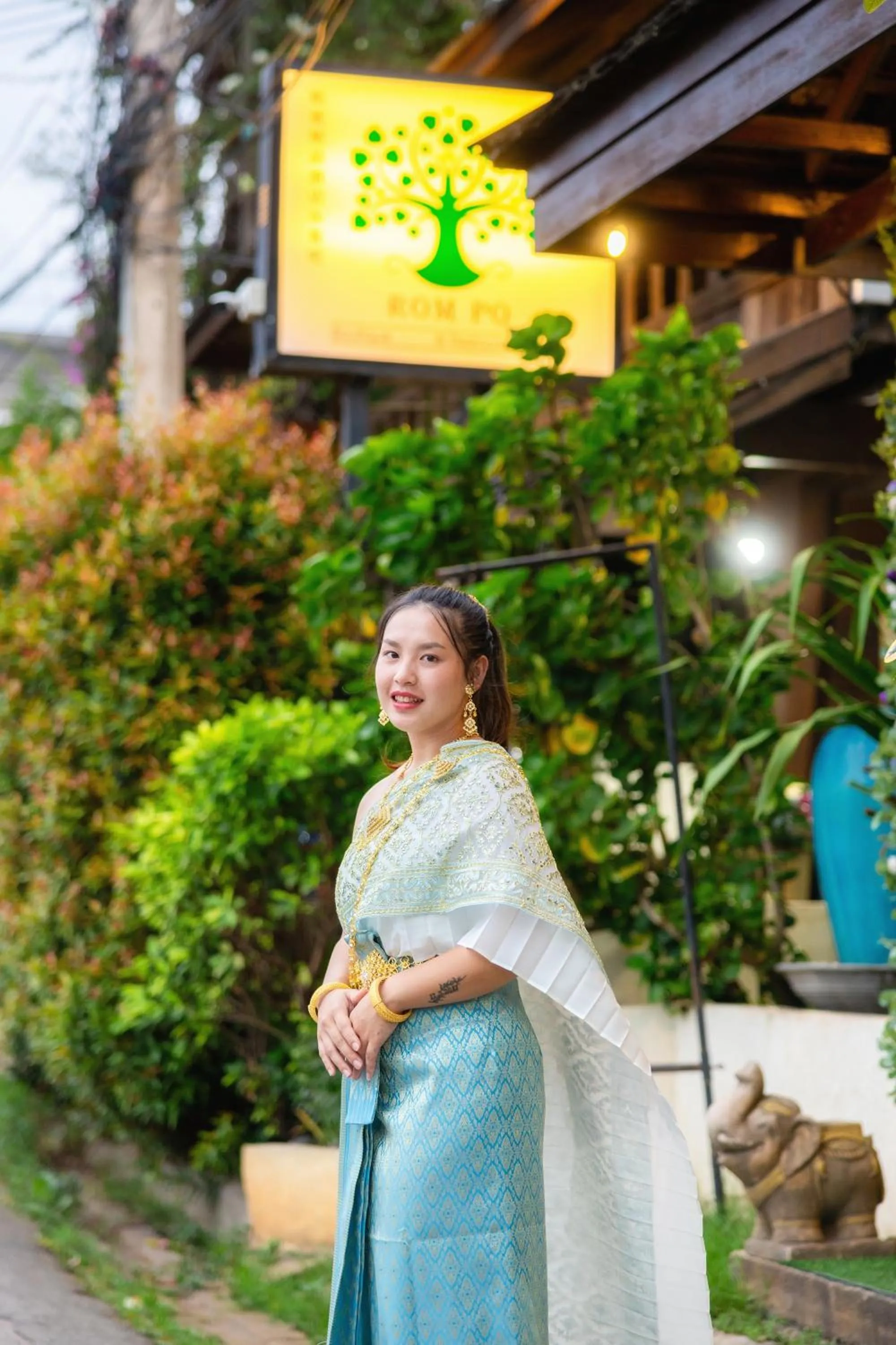 group of guests in Rompo Boutique Hotel