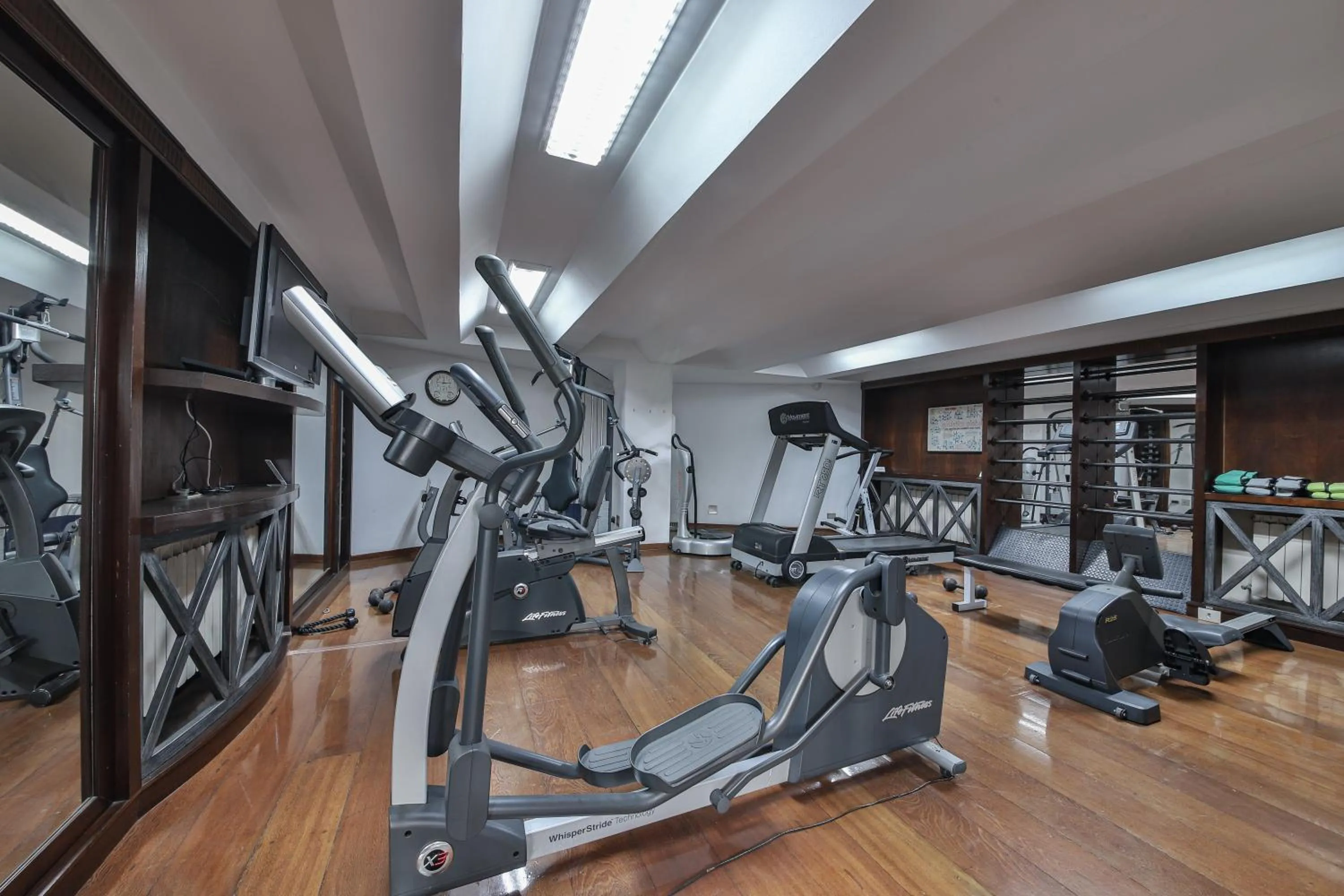 Fitness centre/facilities in Le Suisse Elegance Hotel