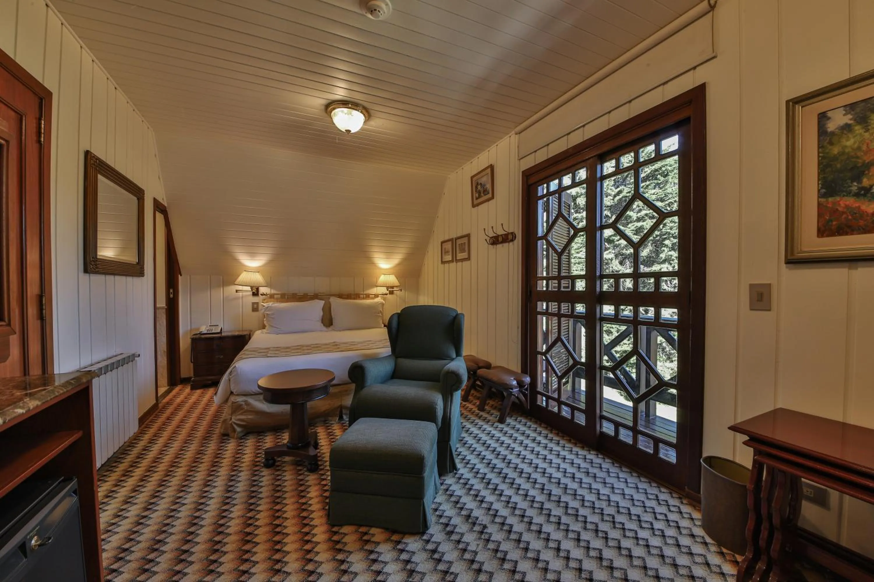 Bedroom, Bed in Le Suisse Elegance Hotel