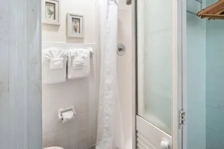 The Curry House - Entire Complex