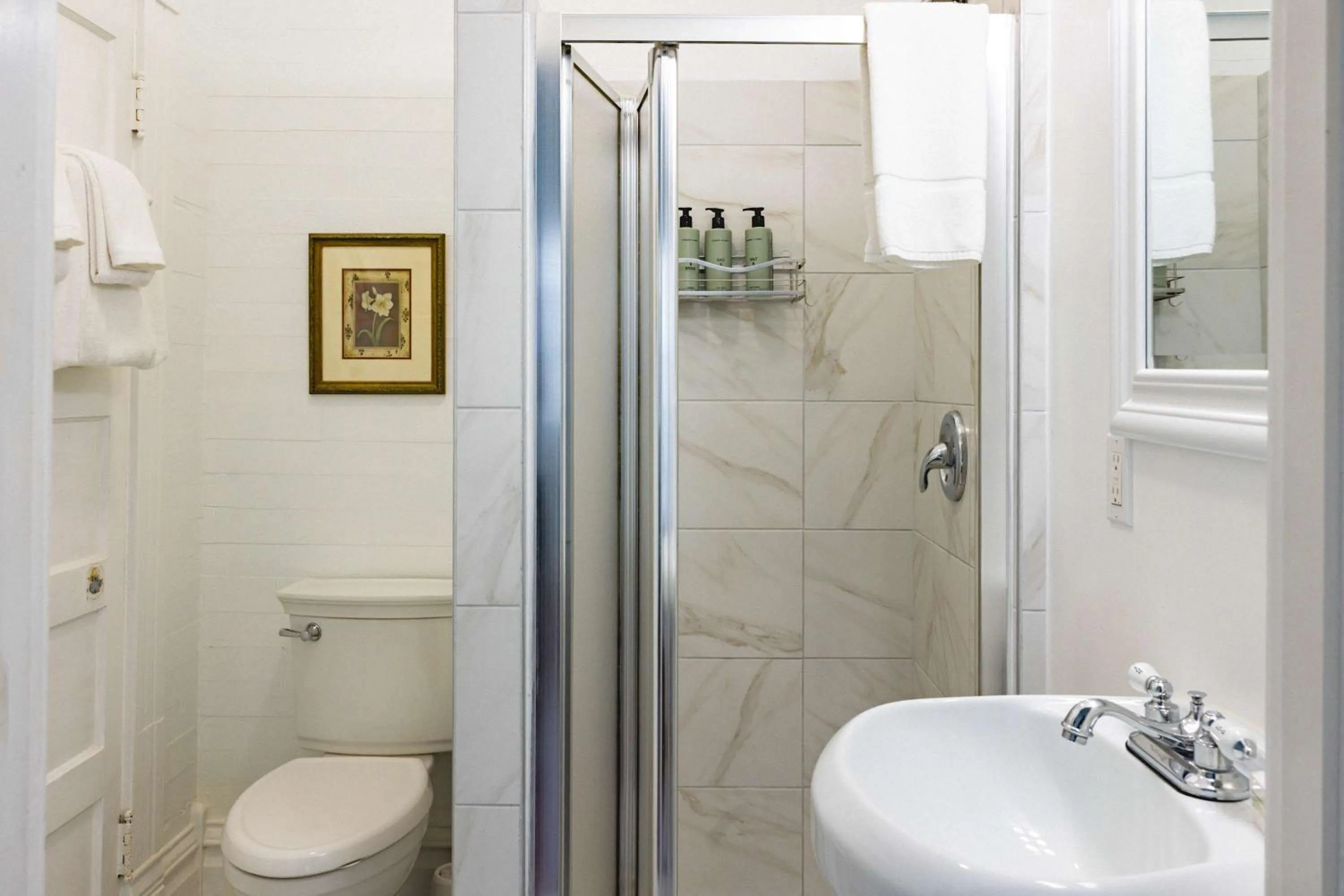 The Curry House - Entire Complex