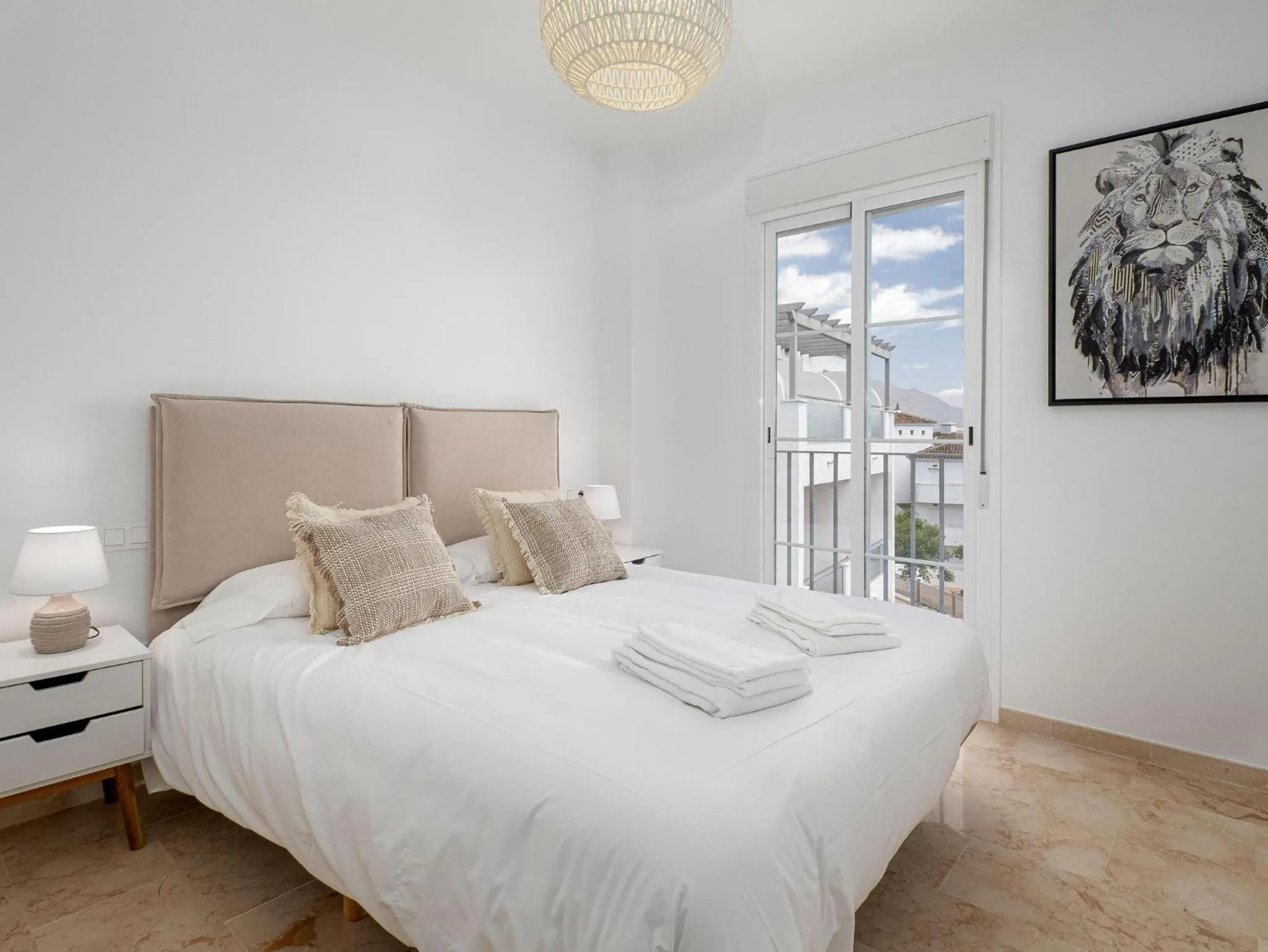 Bed in Small Oasis 2375 Sea View