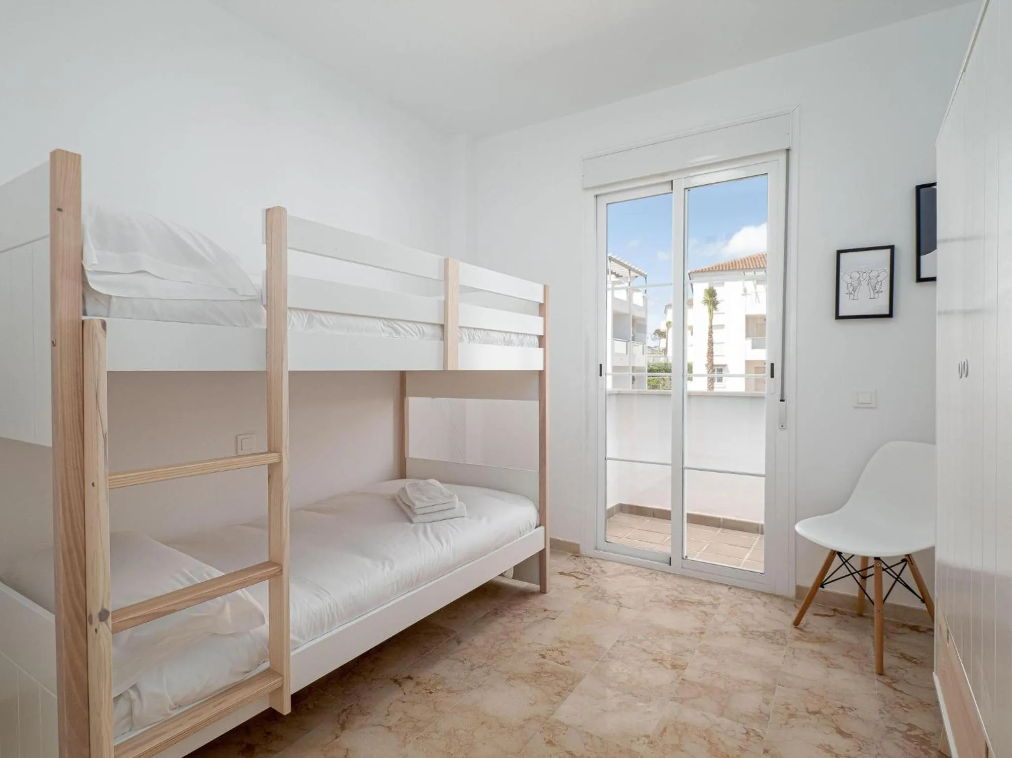 Bed in Small Oasis 2375 Sea View