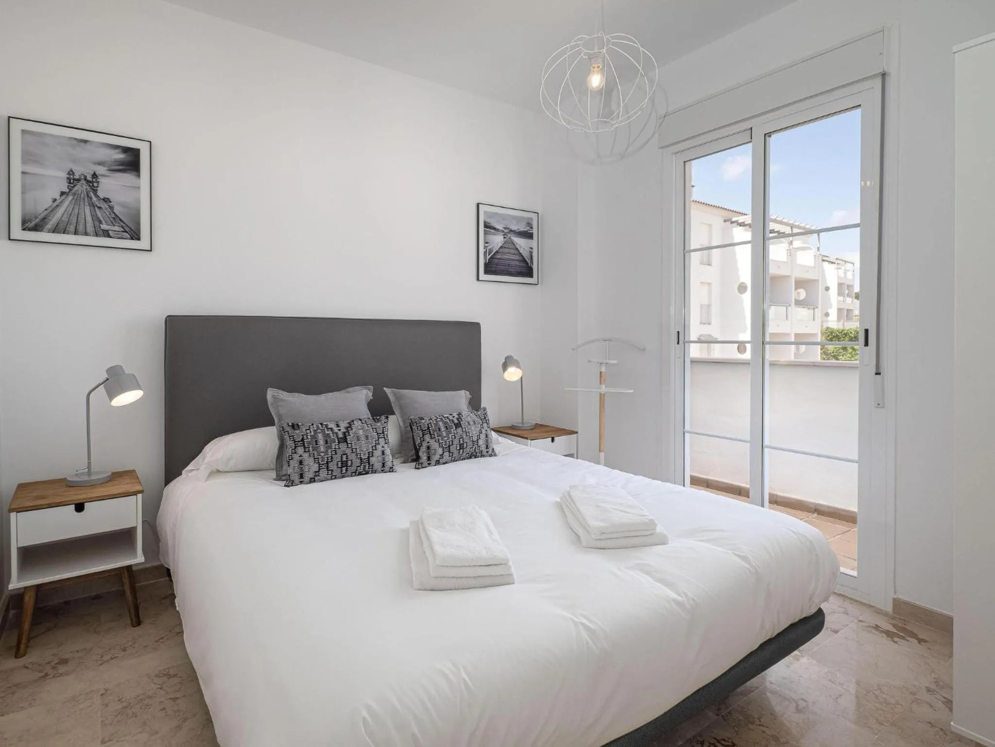 Bed in Small Oasis 2375 Sea View