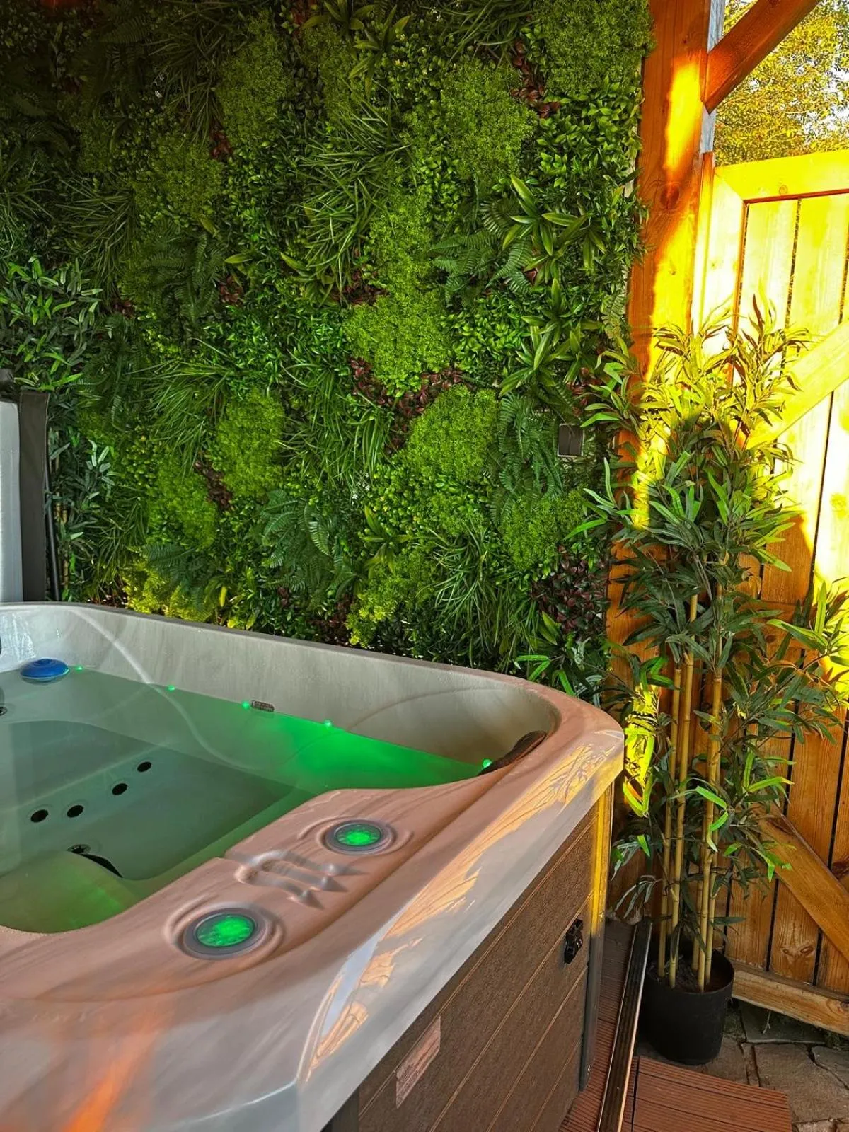 Suite Tino - Jacuzzi privé, cabine infrarouge & vue