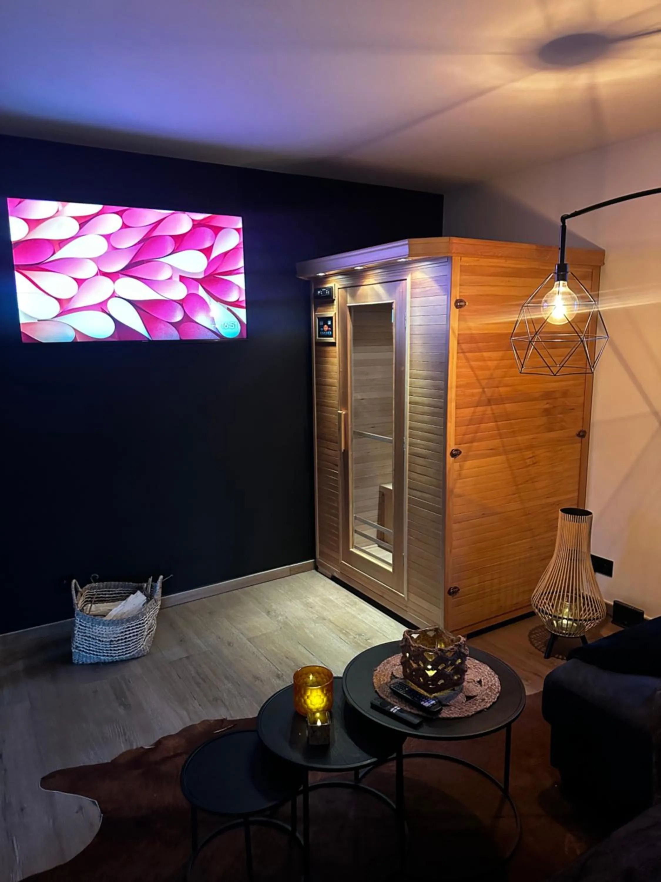 Suite Tino - Jacuzzi privé, cabine infrarouge & vue