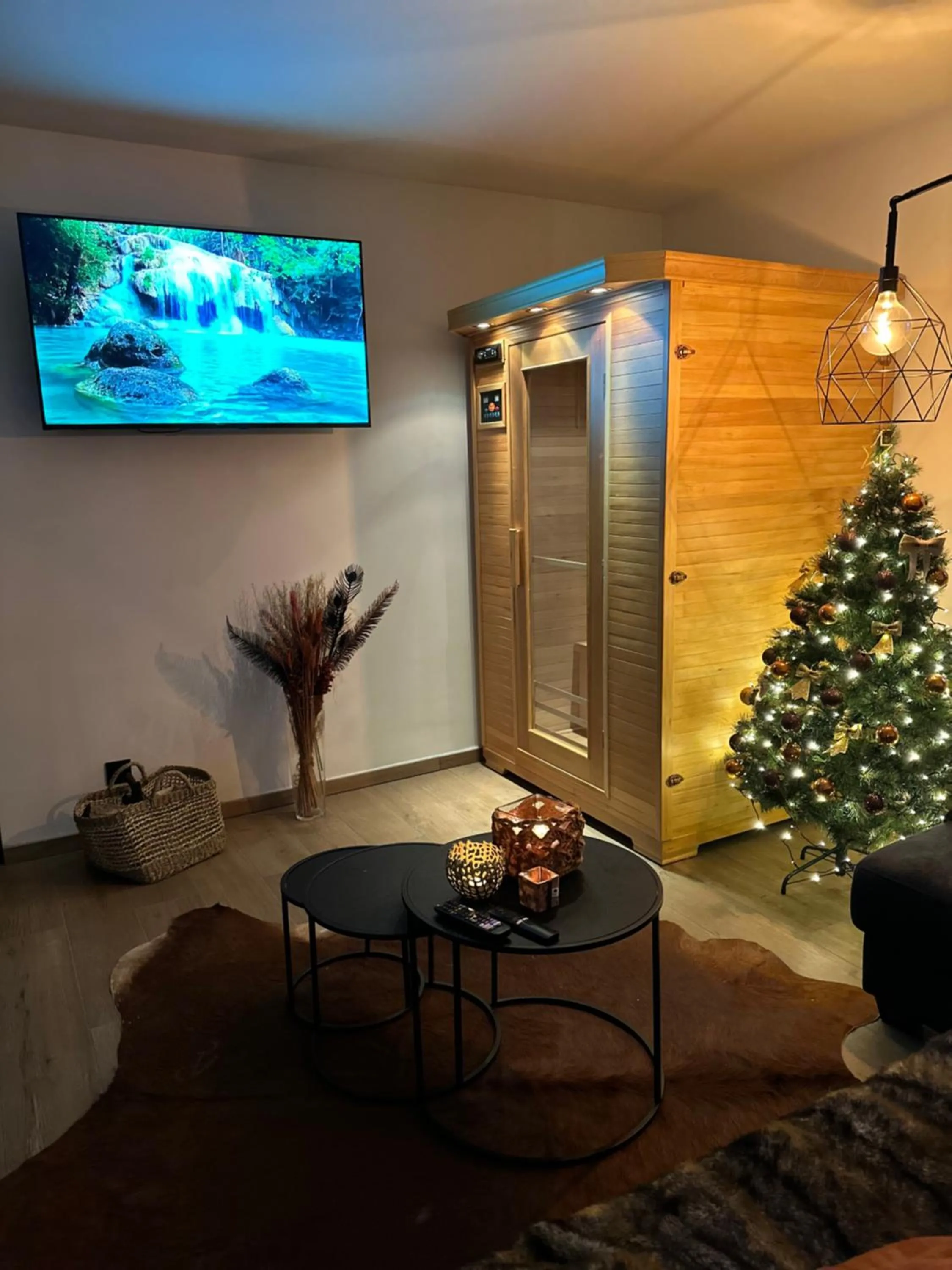Suite Tino - Jacuzzi privé, cabine infrarouge & vue