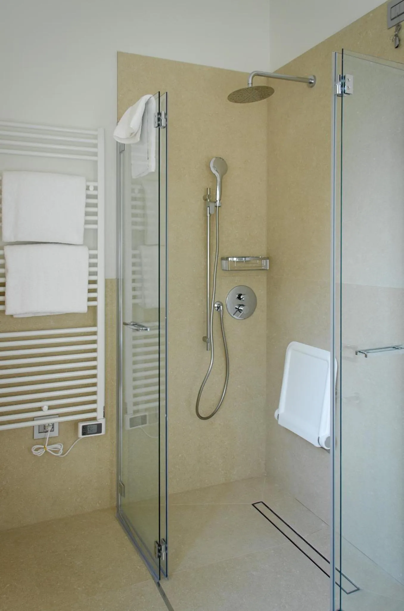 Shower in Hotel Tiziano - Gruppo Mini Hotel