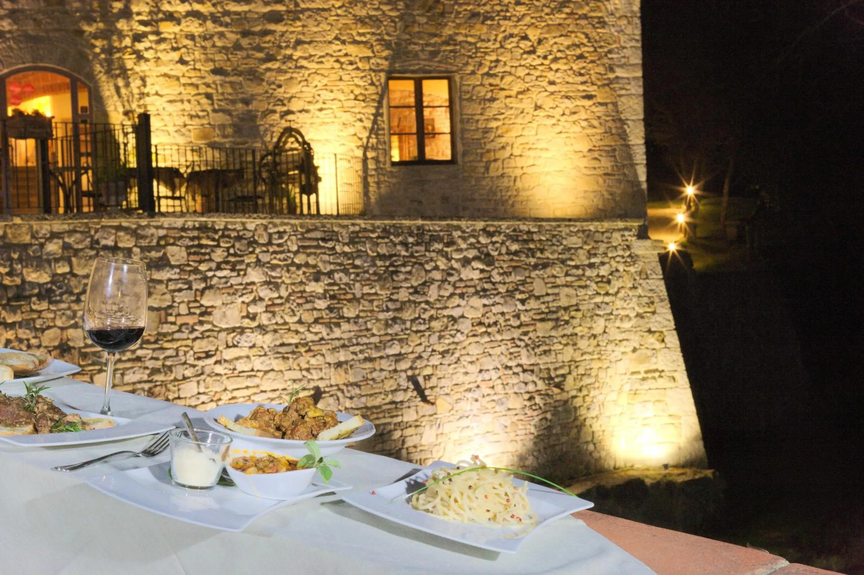 Facade/entrance in Hotel Le Pozze Di Lecchi